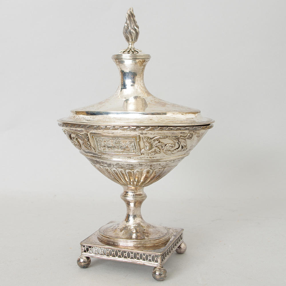 SOCKERSKÅL PÅ FOT, silver, Magnus Söderberg, Visby 1799.