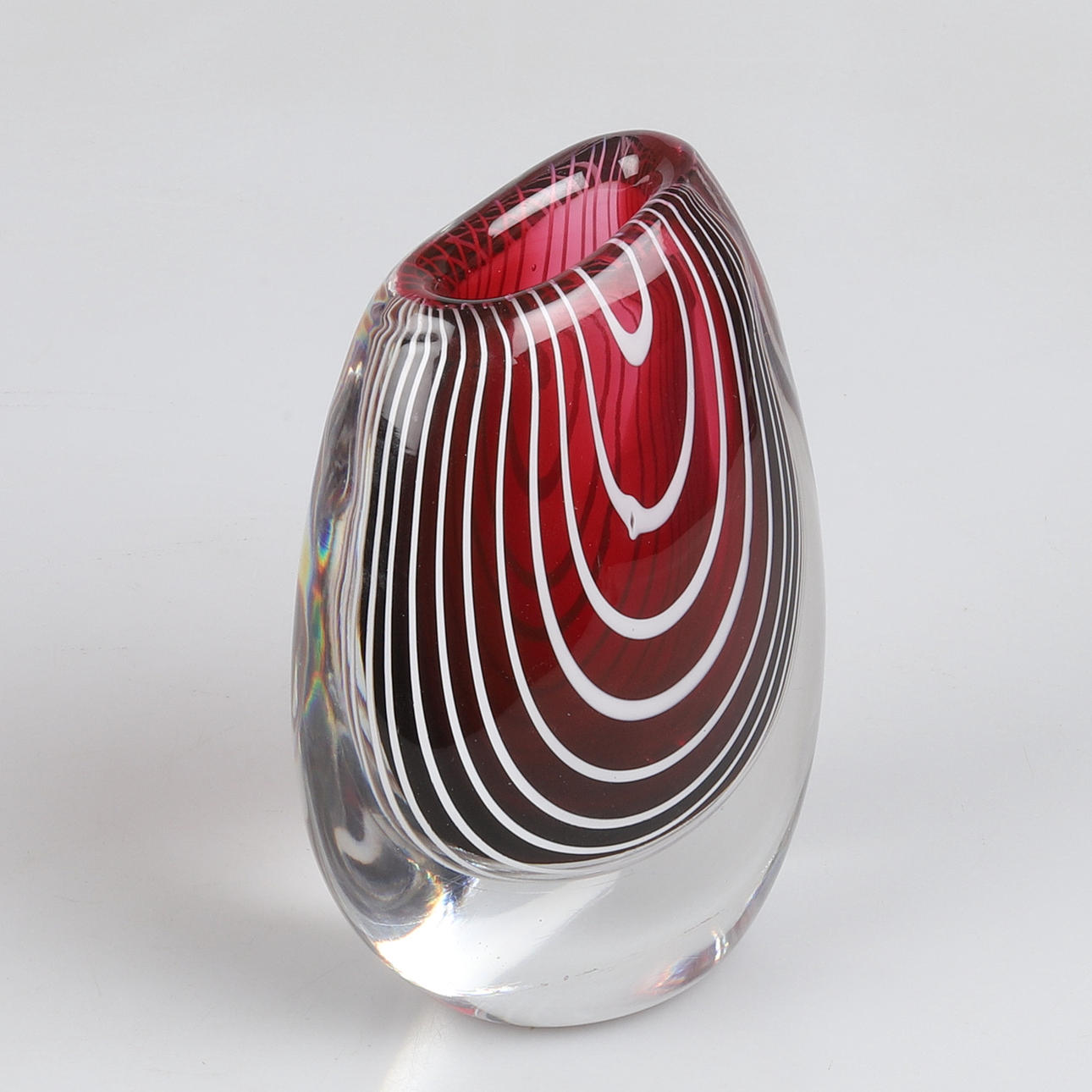 VICKE LINDSTRAND. Vas "Zebra", underfångsglas, Kosta.