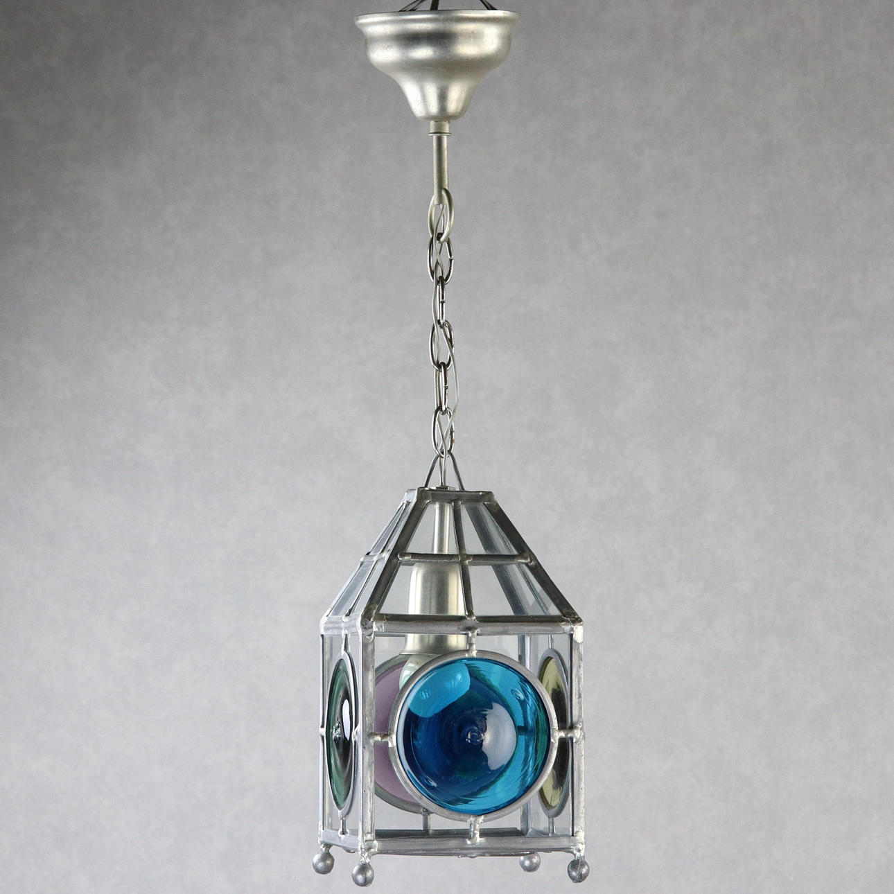 LOFTSLAMPE, blyindfattet glas, 20. århundrede.