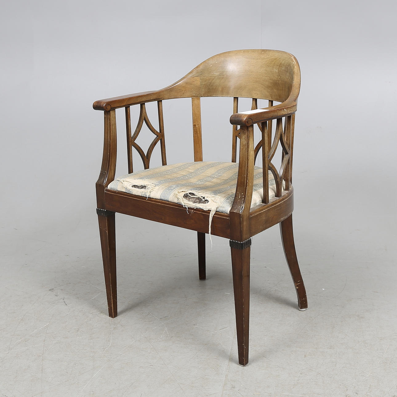 SKRIVBORDSSTOL, 1900-talets första hälft.