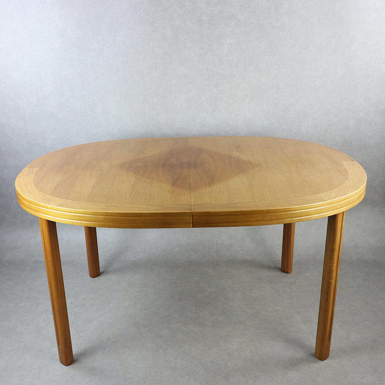 DINING TABLE, oak, 1980-90s. Furniture - Tables - Auctionet