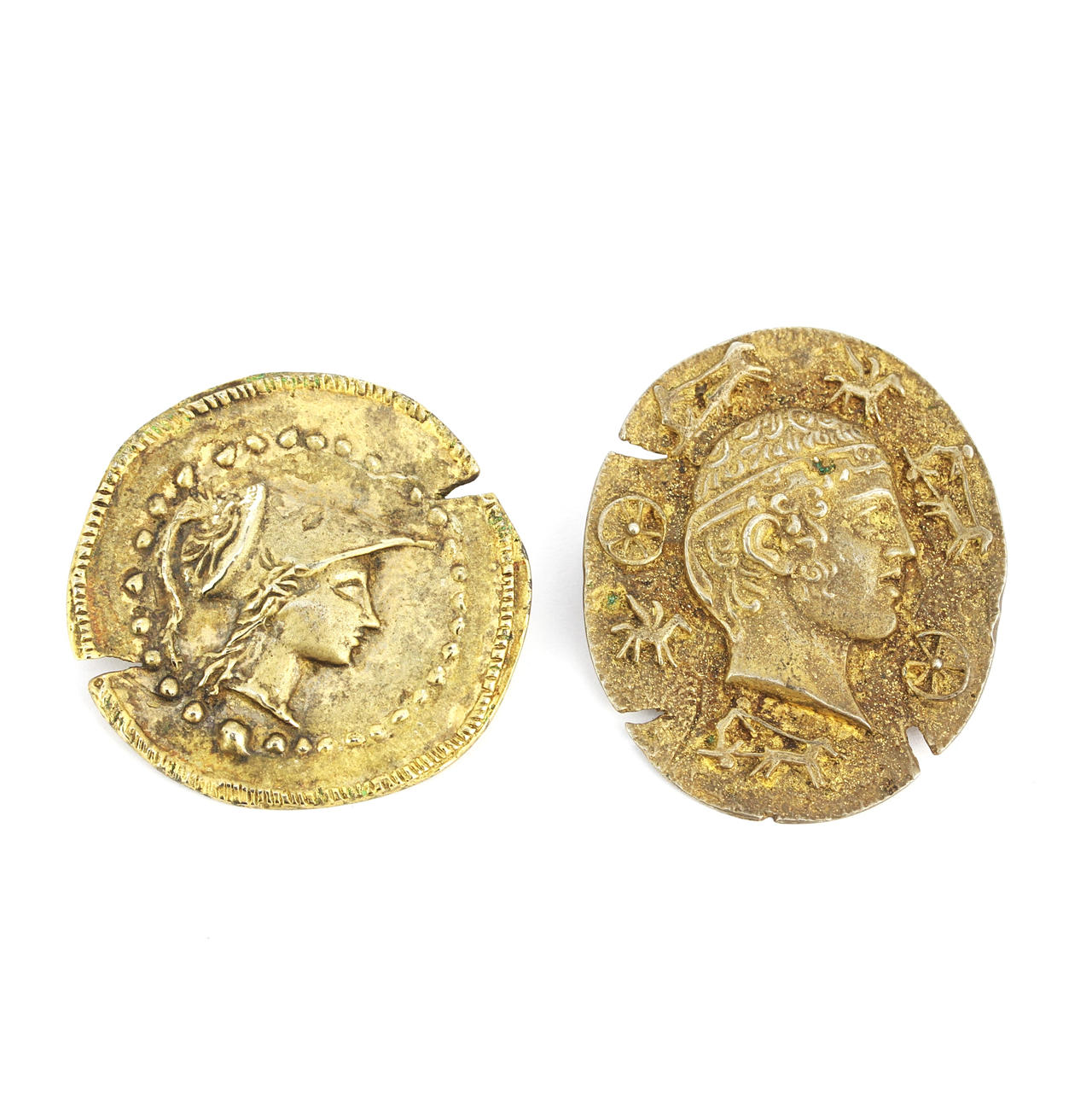 TVÅ .800 SILVER KLASSISKA BROSCHER.