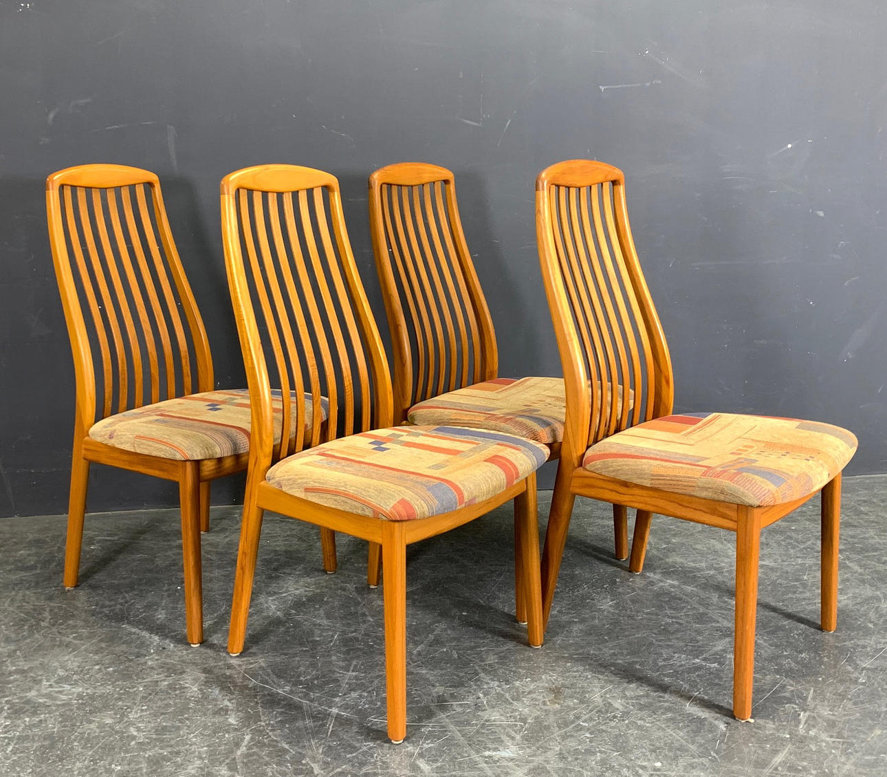 SCHOU ANDERSEN 4 CHAIRS.
