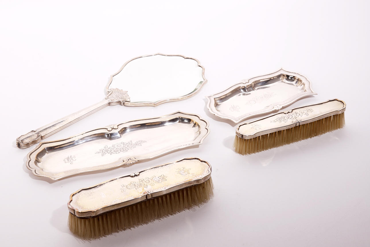 VANHA WC-SETTI. HOPEA. 5 KAPPALE.