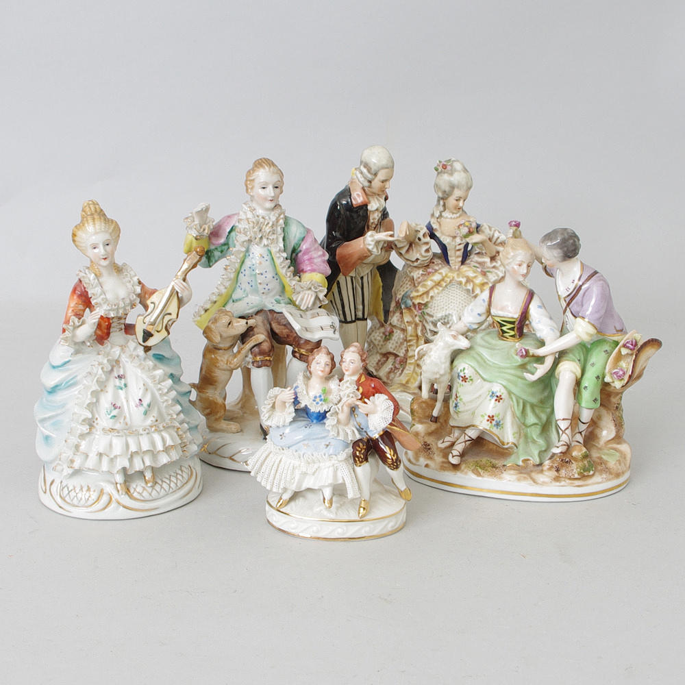 FIGURES, 5 pieces, porcelain, rococo cups.