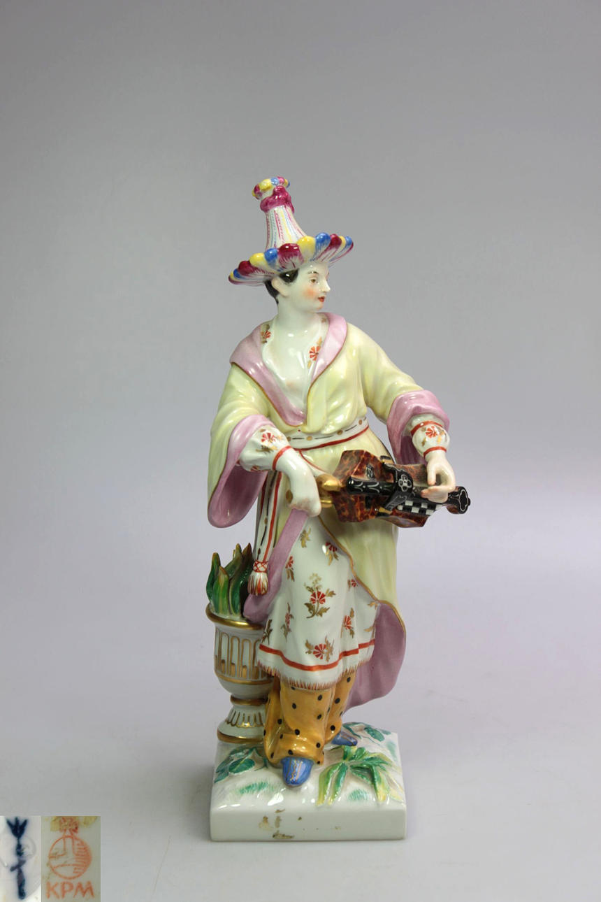 FIGURIN, porslin, KPM Berlin.