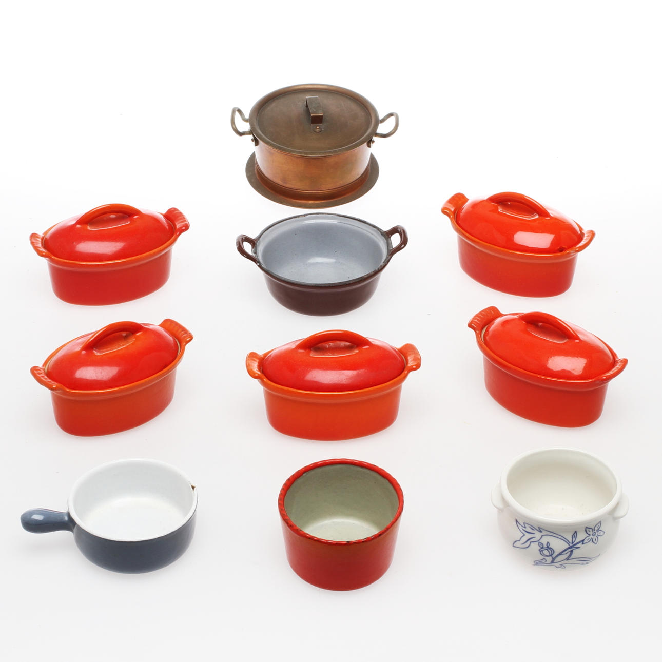 MINIATYRER, mestadels emaljerad gjutjärn, bland annat Husqvarna.