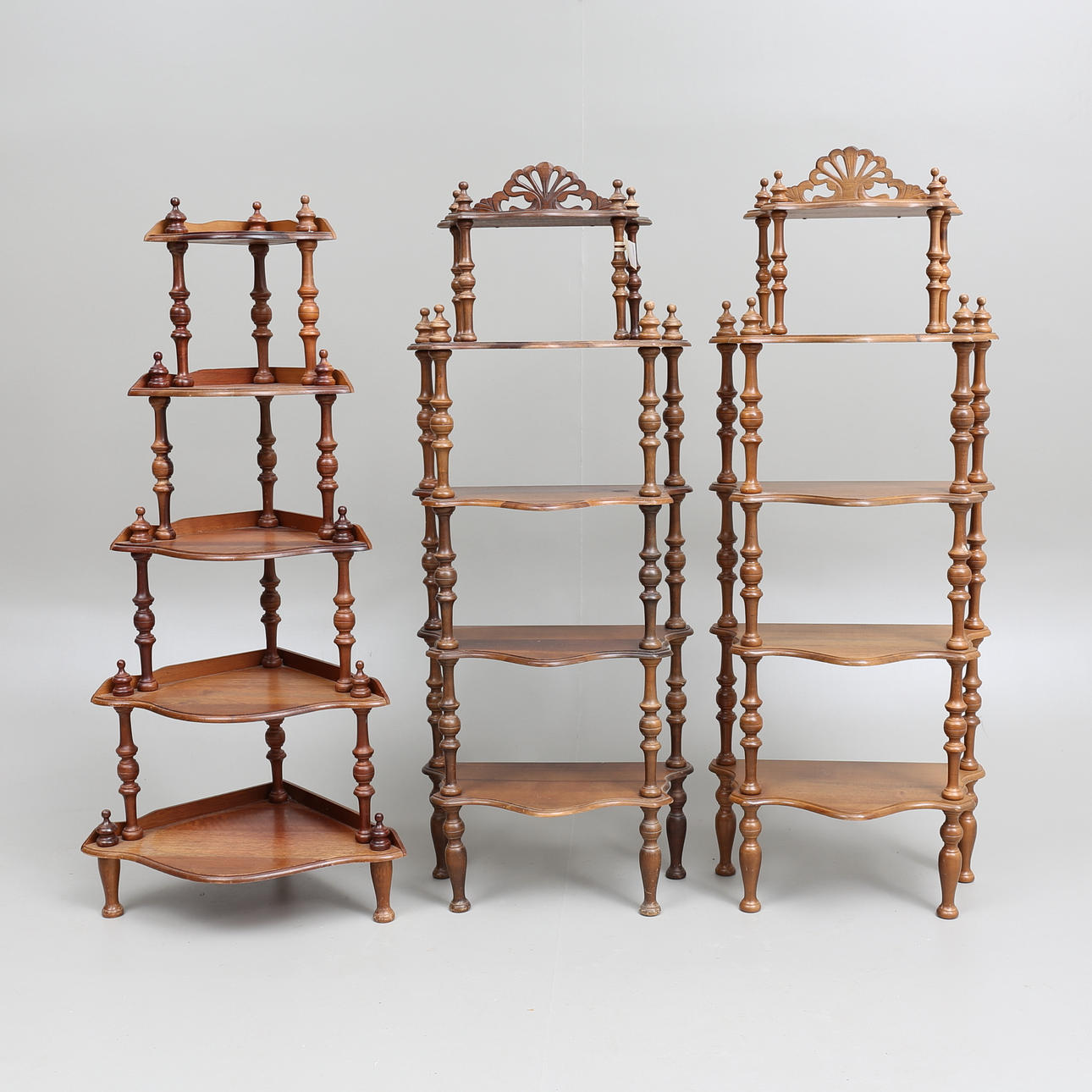 ATIENNEHYLLOR, 3 st, 1900-tal.