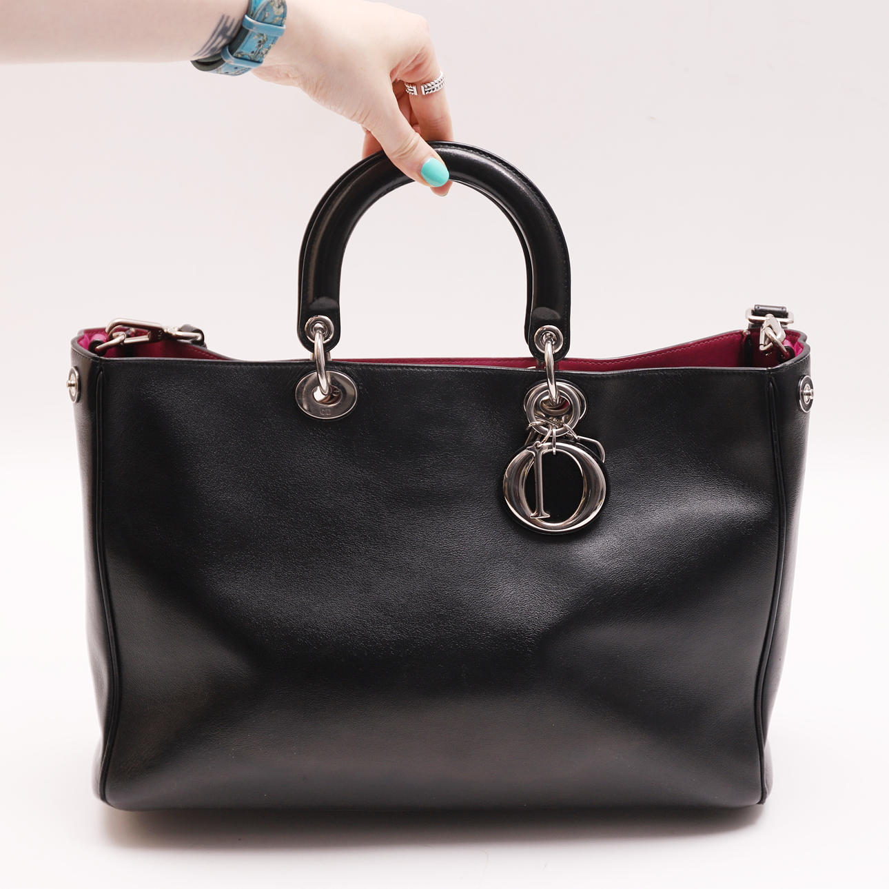 KRISTEN DIOR. LADY DIOR MODELL.