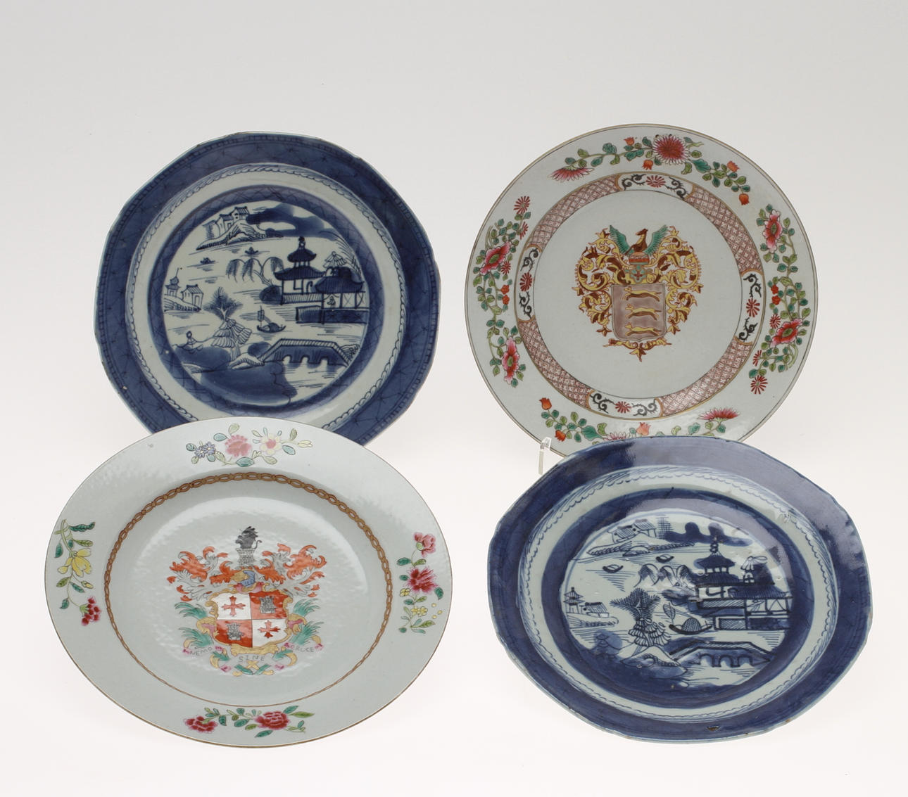 TALLRIKAR, 4 st, porslin, Kina.