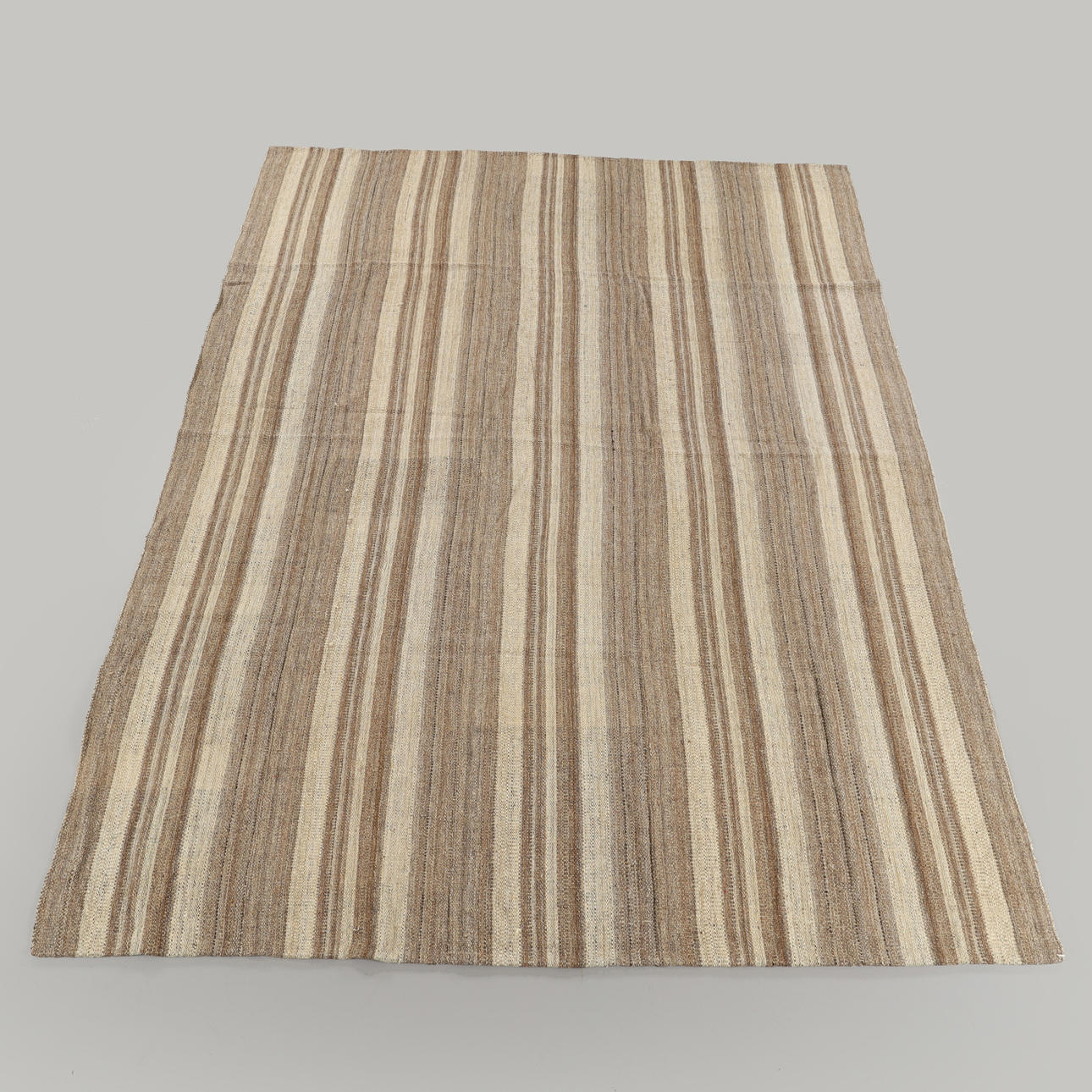 MATTA, Slätvävd, 351 x 253 cm.