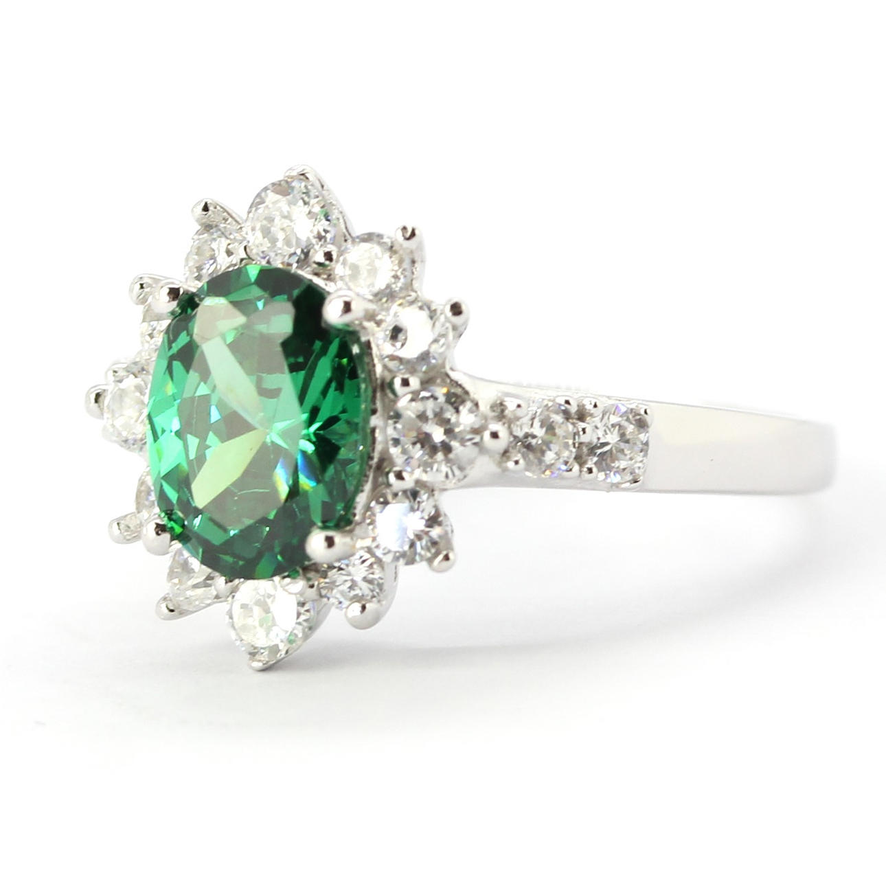 SILVER KLUSTER RING. Smycken & Ädelstenar - Ringar - Auctionet