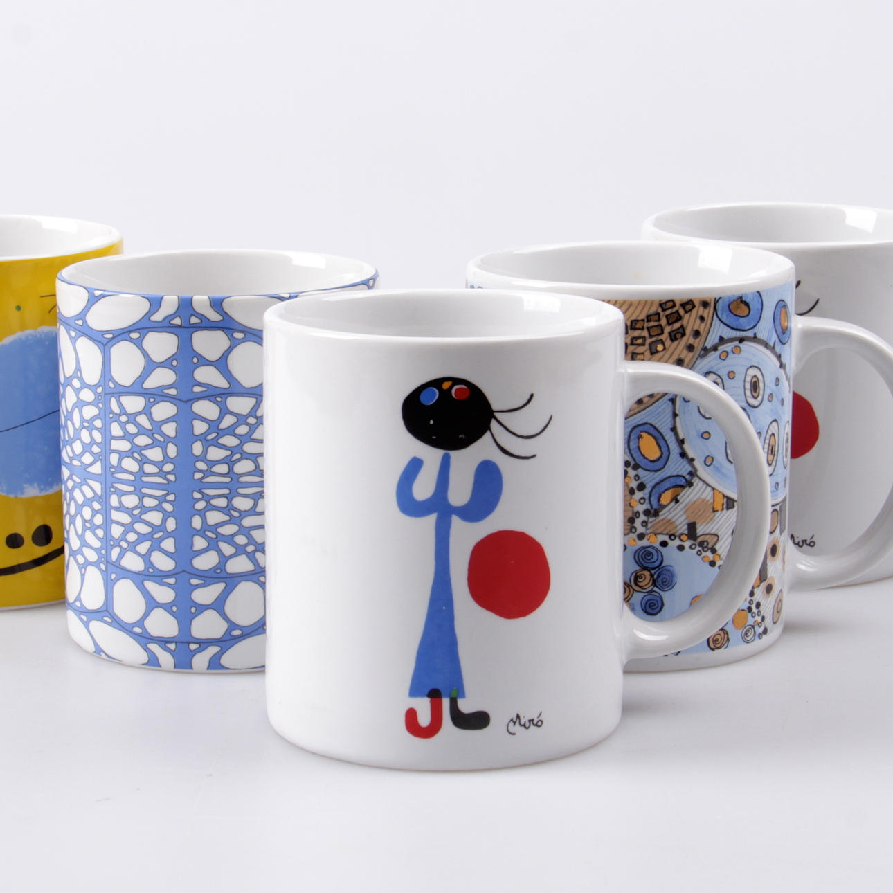 KAFFEMUGGAR, delvis med motiv av Miró, Barcelona, 2000.