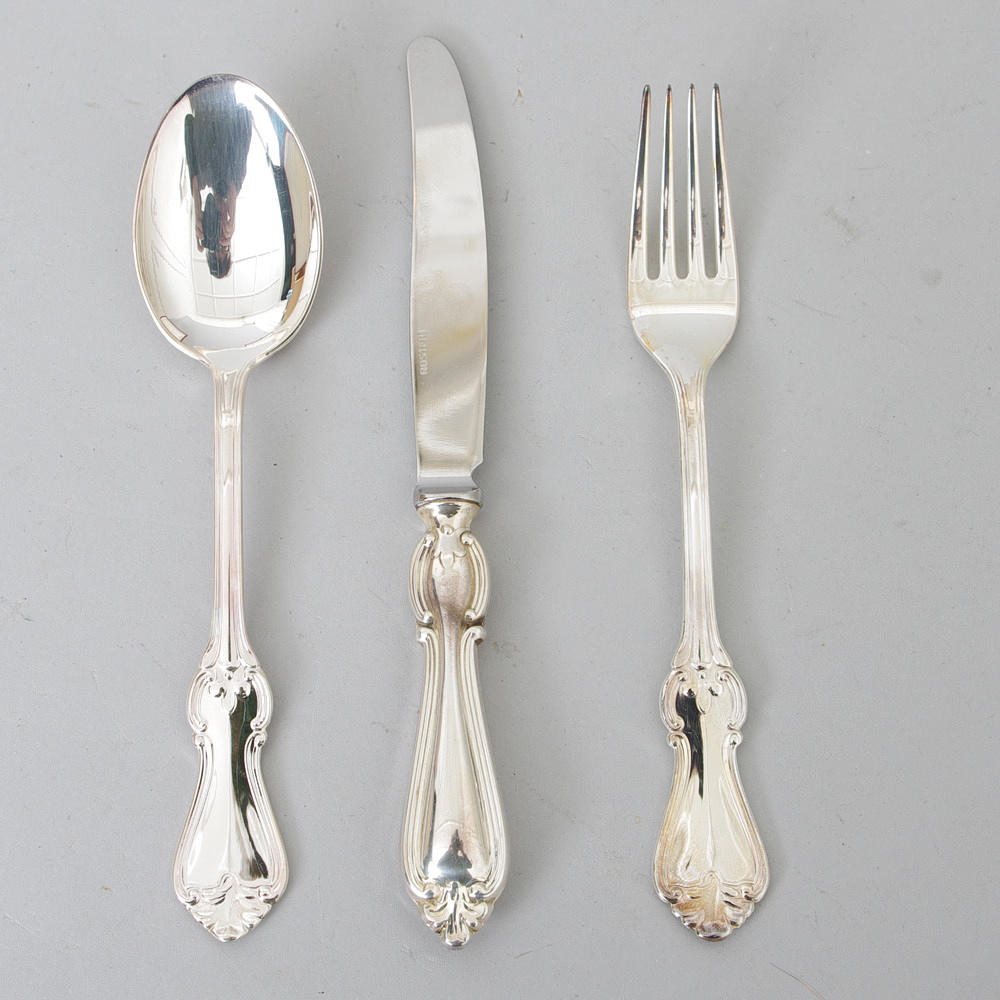 BESTICKUPPSÄTTNING, "Olga", nysilver med etuier.