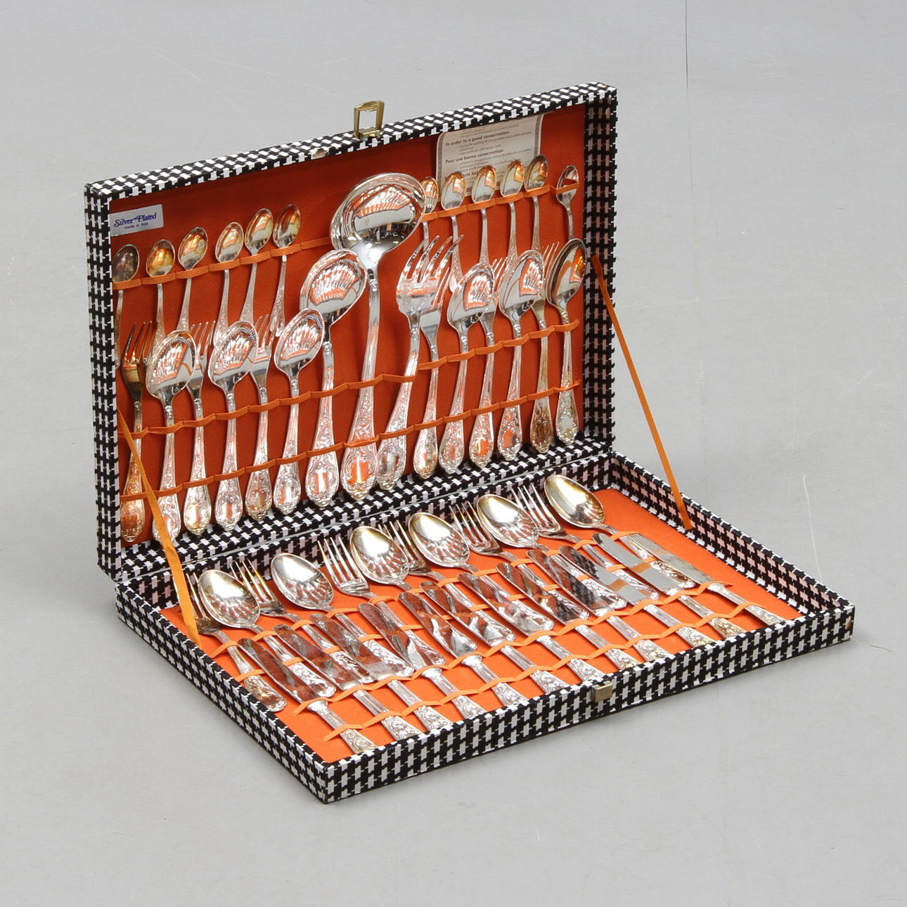 BESTICKSERVIS, ca 50 delar, silverpläterat, Italien.