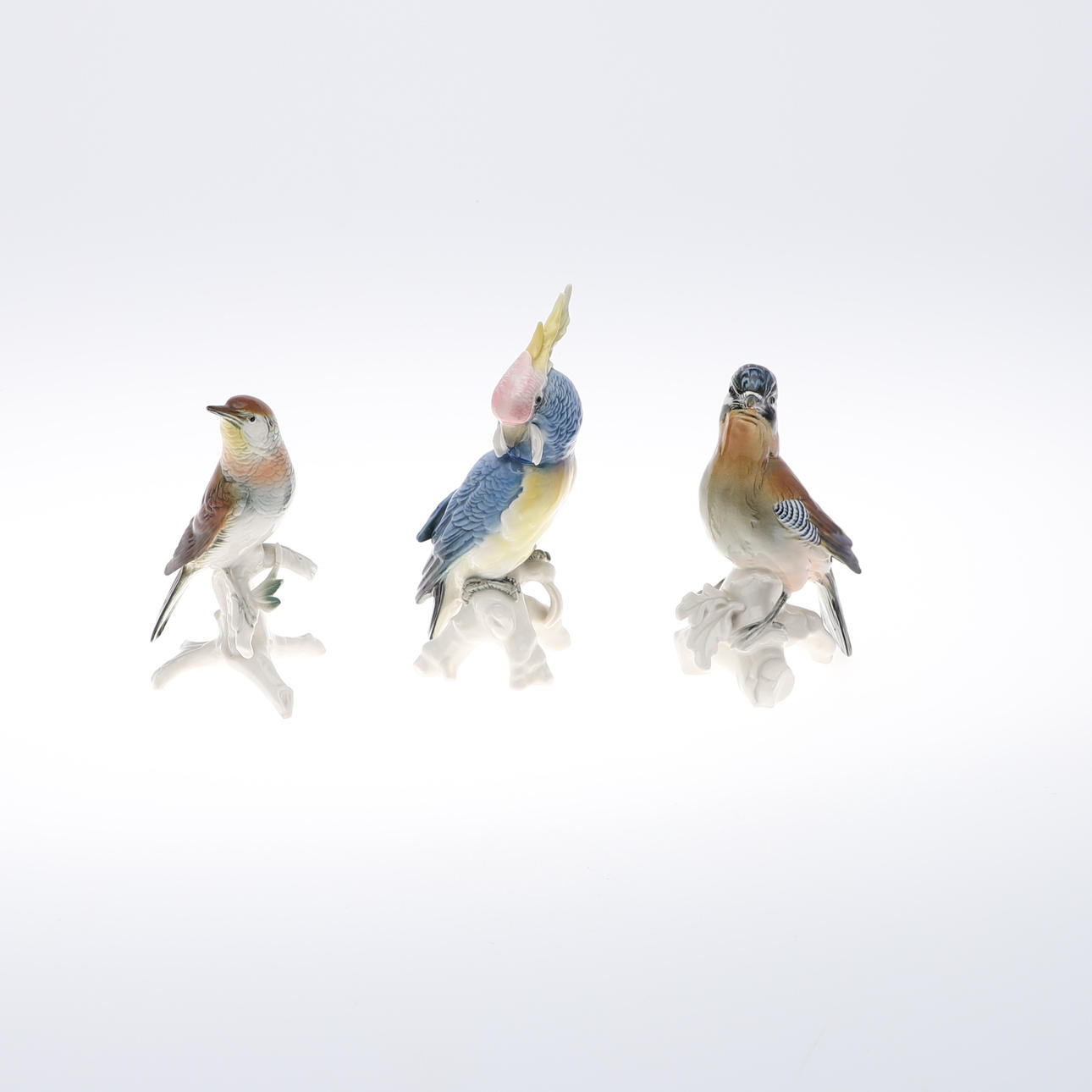 TRE KARL ENS PORCELÆNSFUGLE.