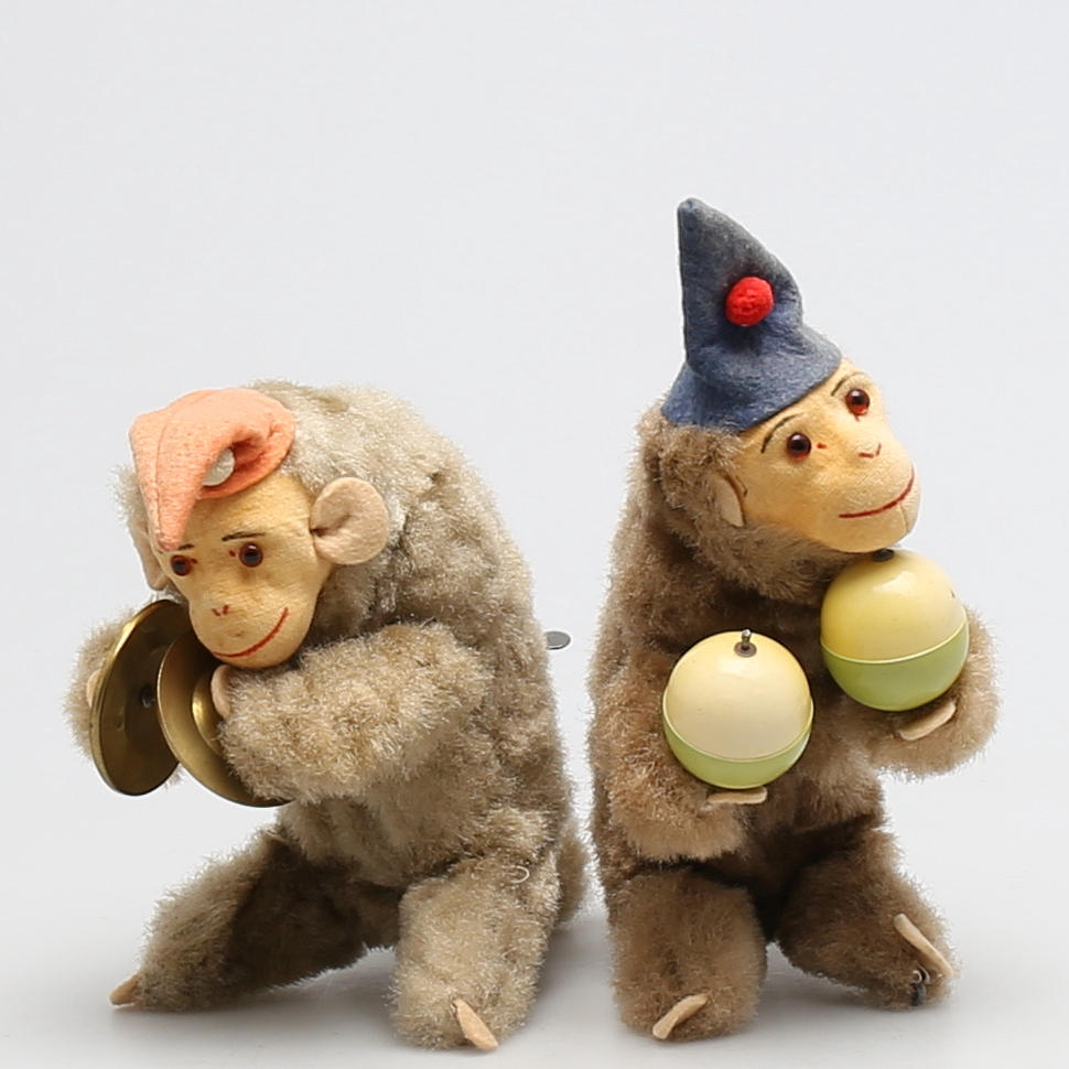 MEKANISKA LEKSAKER, 2 st, "Jolly Musical Monkeys" DRGM, West Germany. 1950-tal.