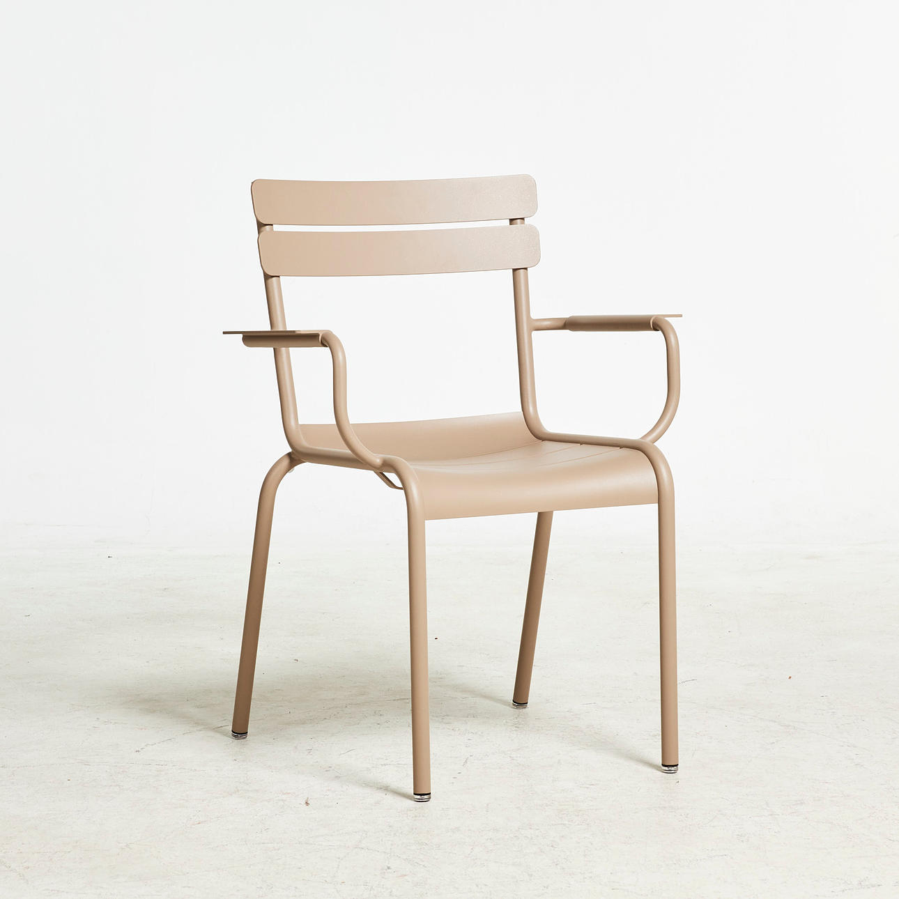 FRÉDÉRIC SOFIA, silla, "Luxembourg Armchair", para Fermob, Italia.
