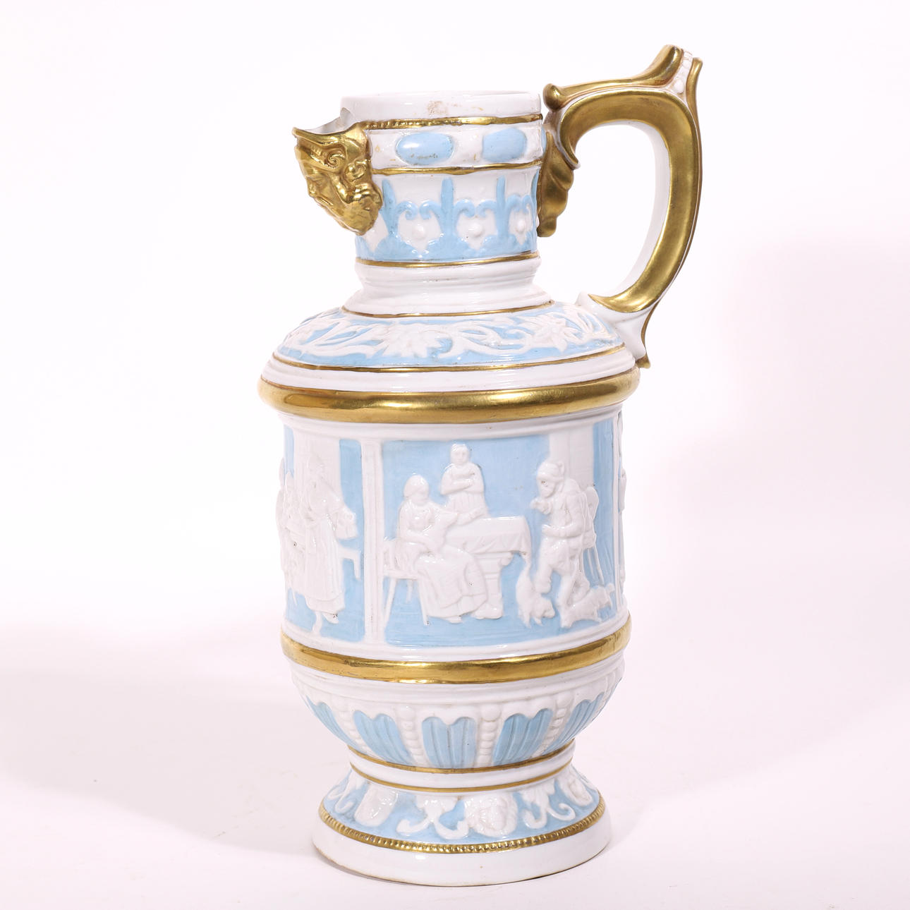 KRUG. CAPODIMONTE-PORZELLAN.