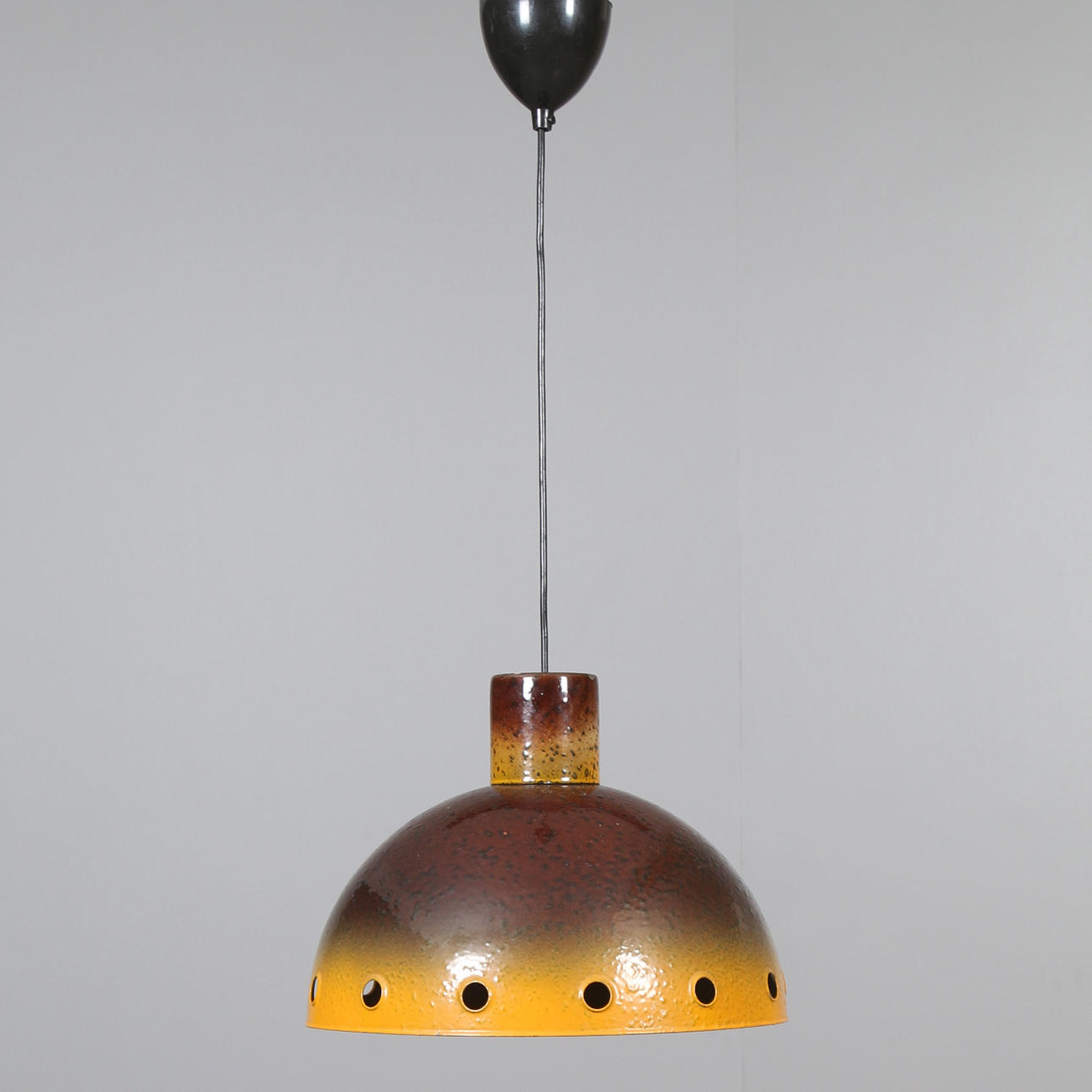 KATTOVALAISIN, emali, 1960/70-luku.