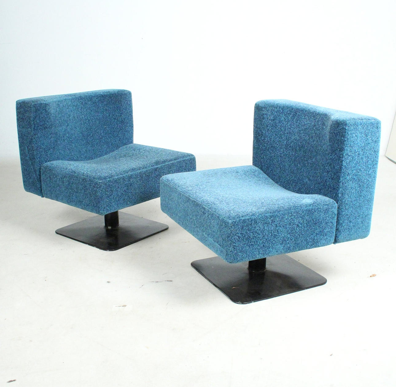 HERBERT HIRCHE. für Mauser - Paar Modular Lounge Chairs "System 350".