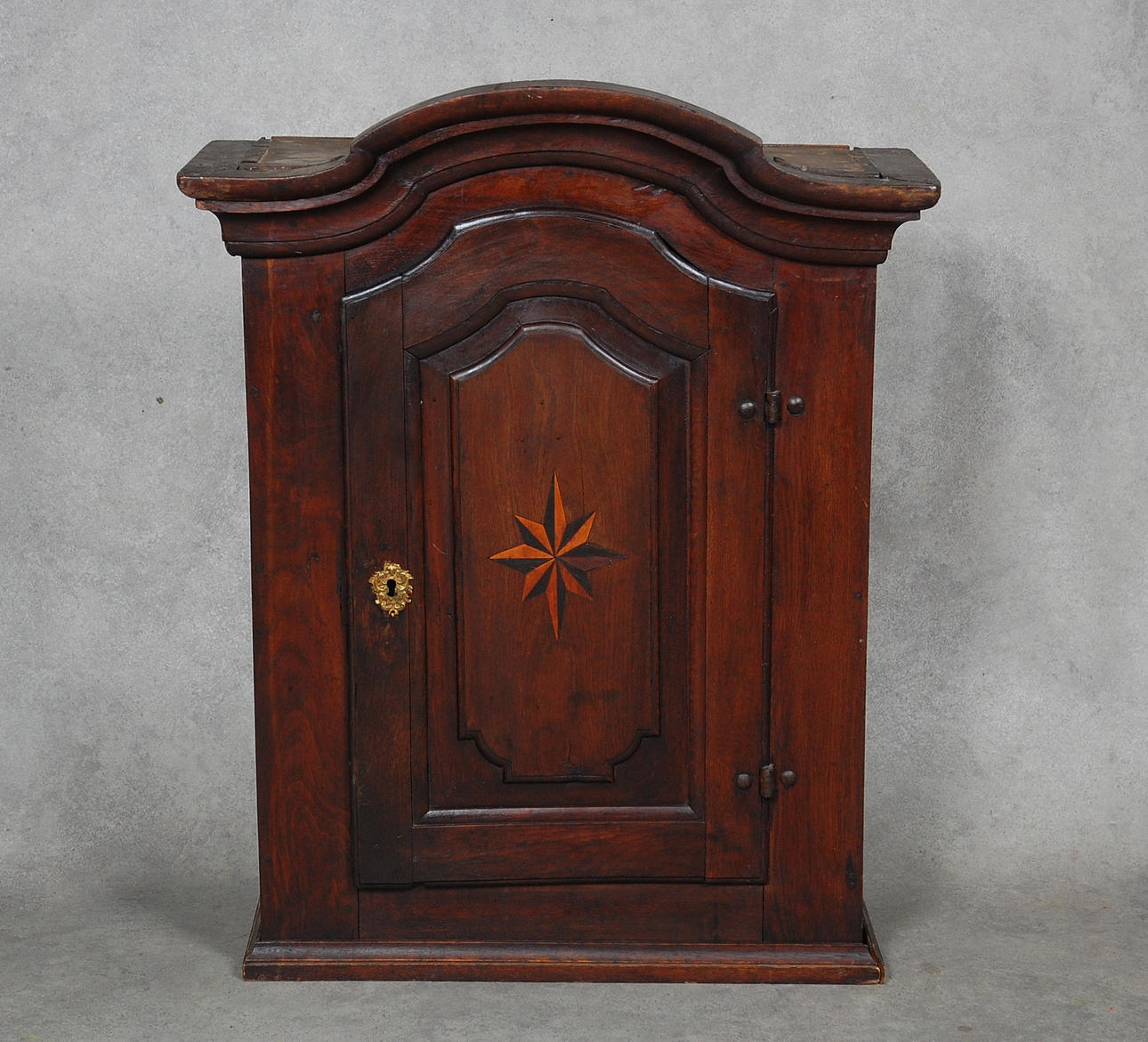 VÄGGSKÅP, Småland, 17-1800-tal.