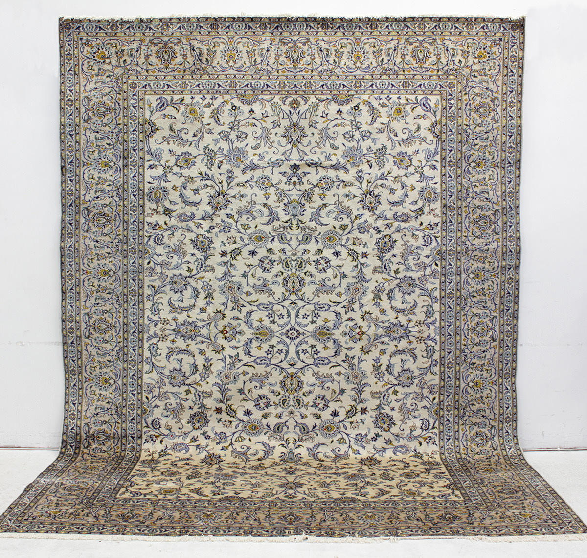 MATTA, Orientalisk, ljus Keshan, 400 x 300 cm.