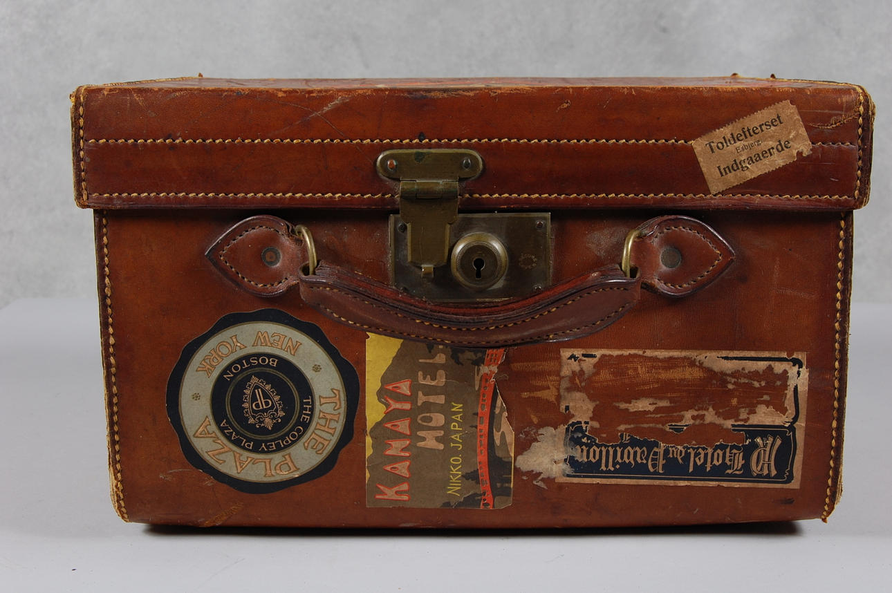 HATTASK, med hatt,1900-talets början, proveniens Krapperups slott.