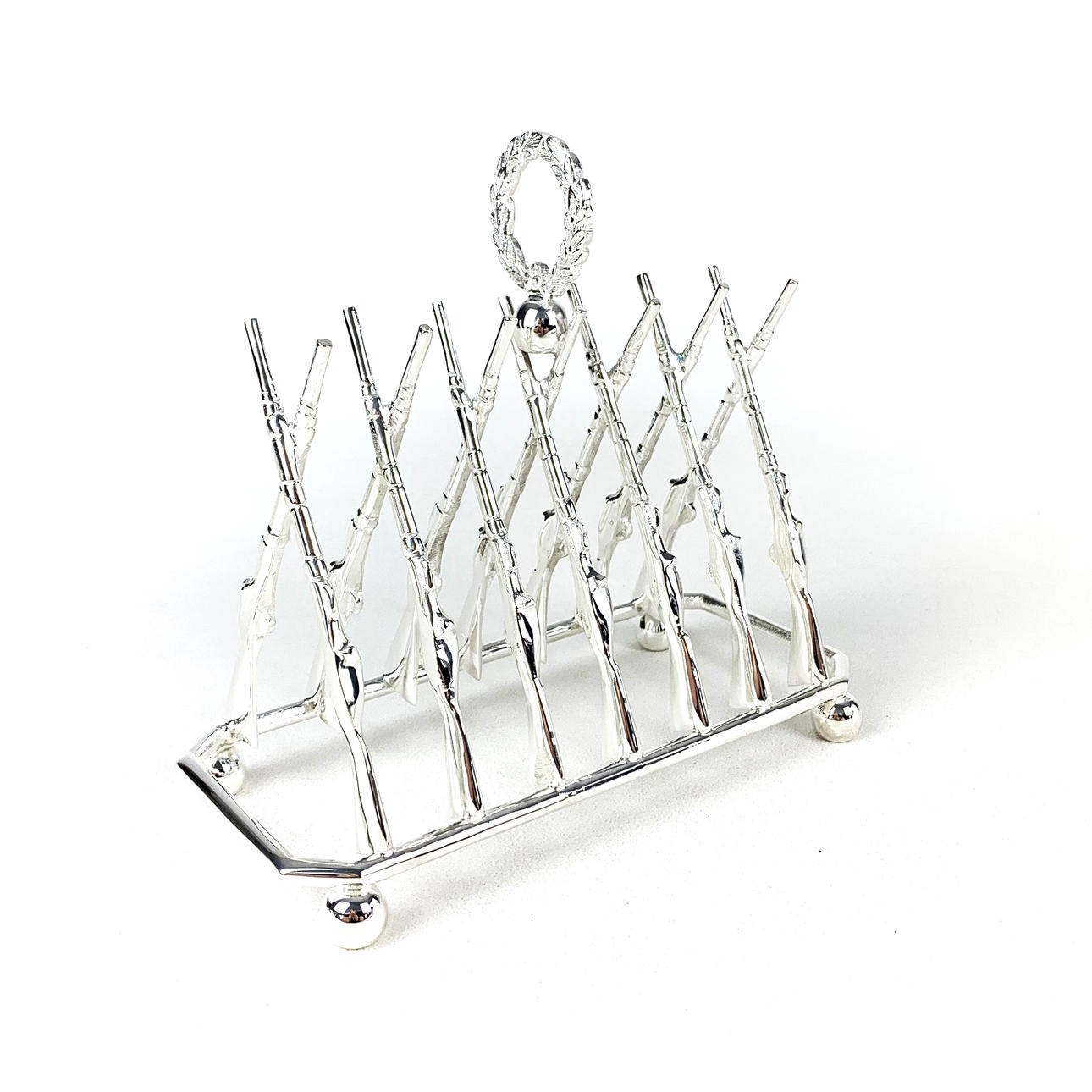 TASTSTÄNDER FÜR GEKREUZTES GEWEHR.