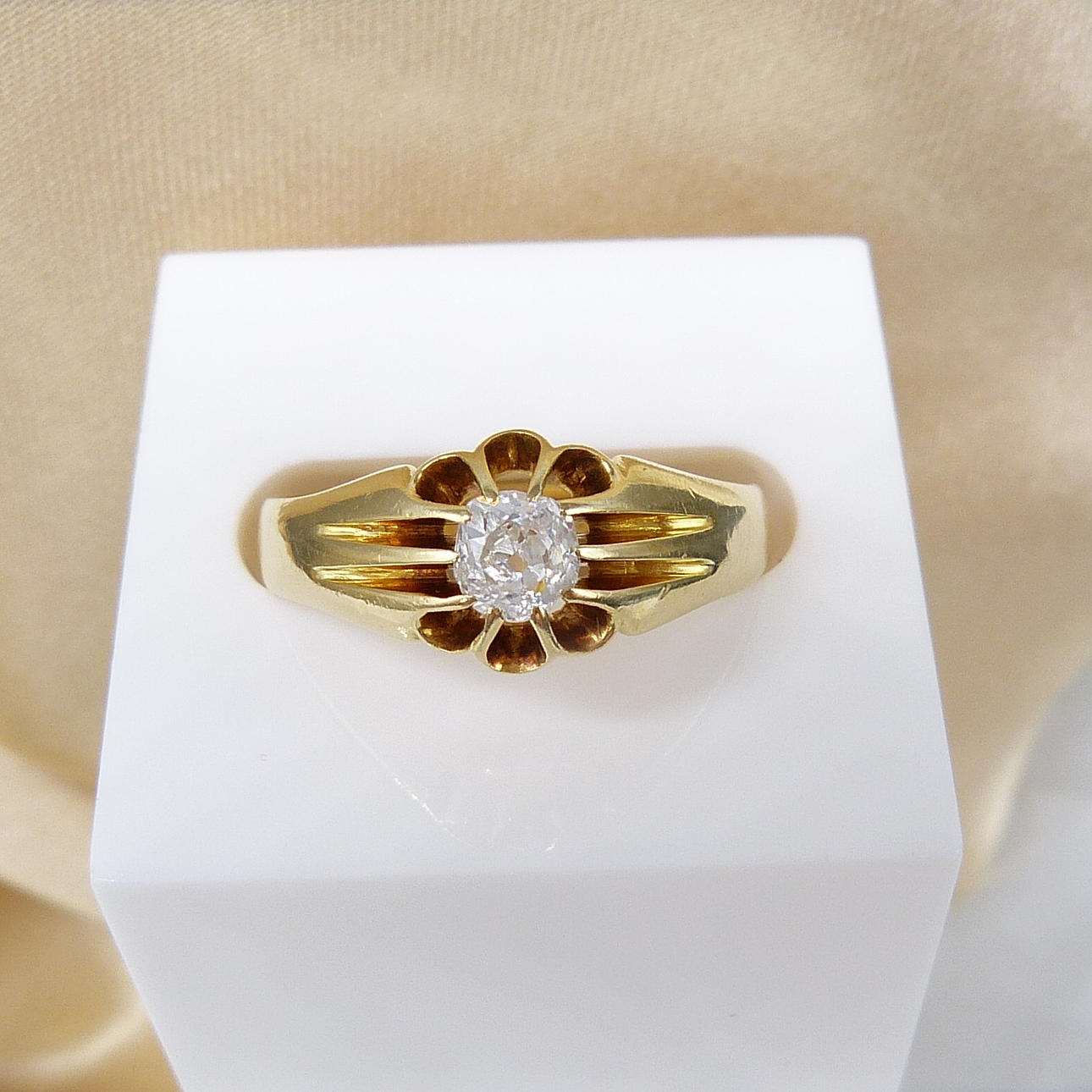 Anillo OLD MINE-CUT DIAMANTE , antiguo.