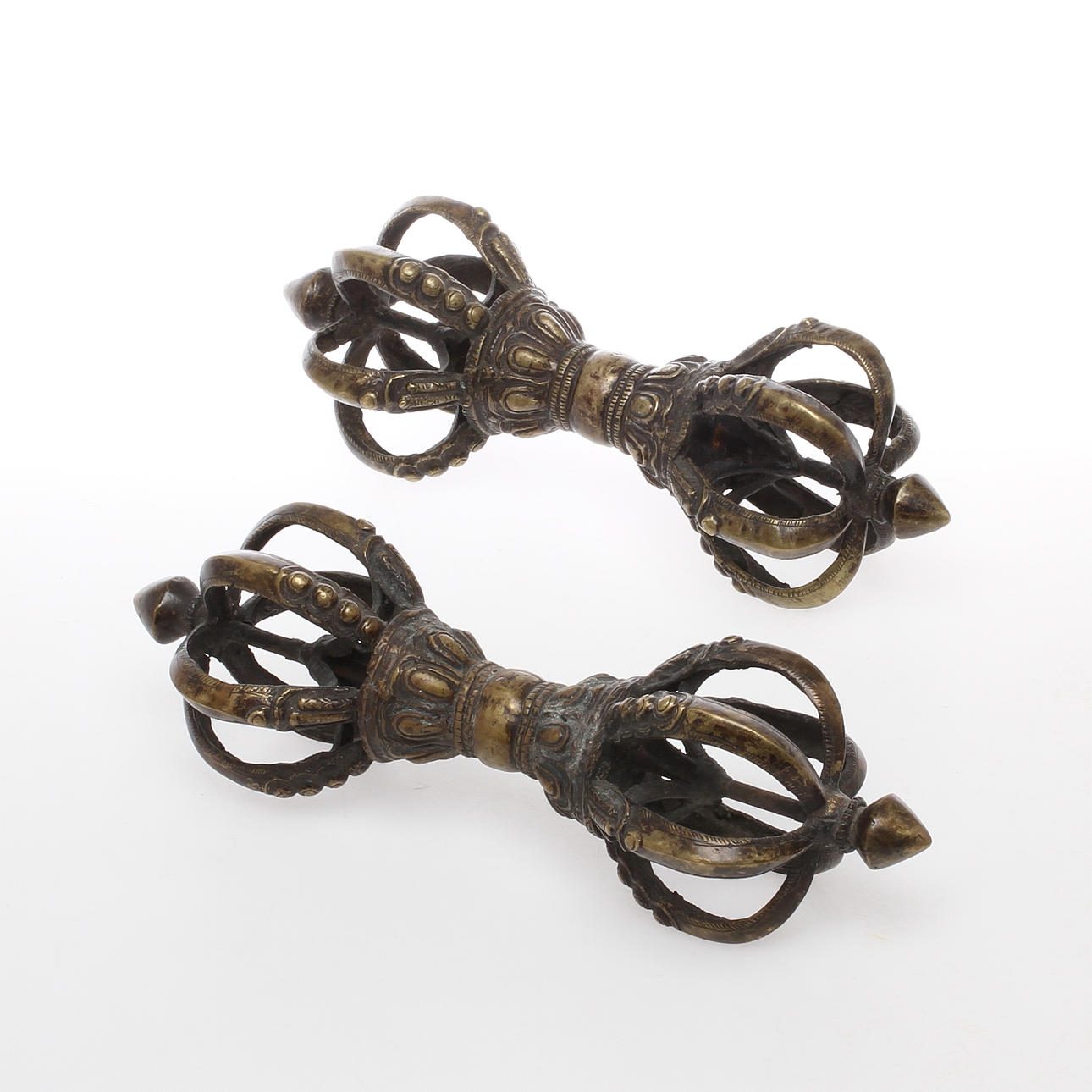 VAJROR, 2 st, brons, Tibet.