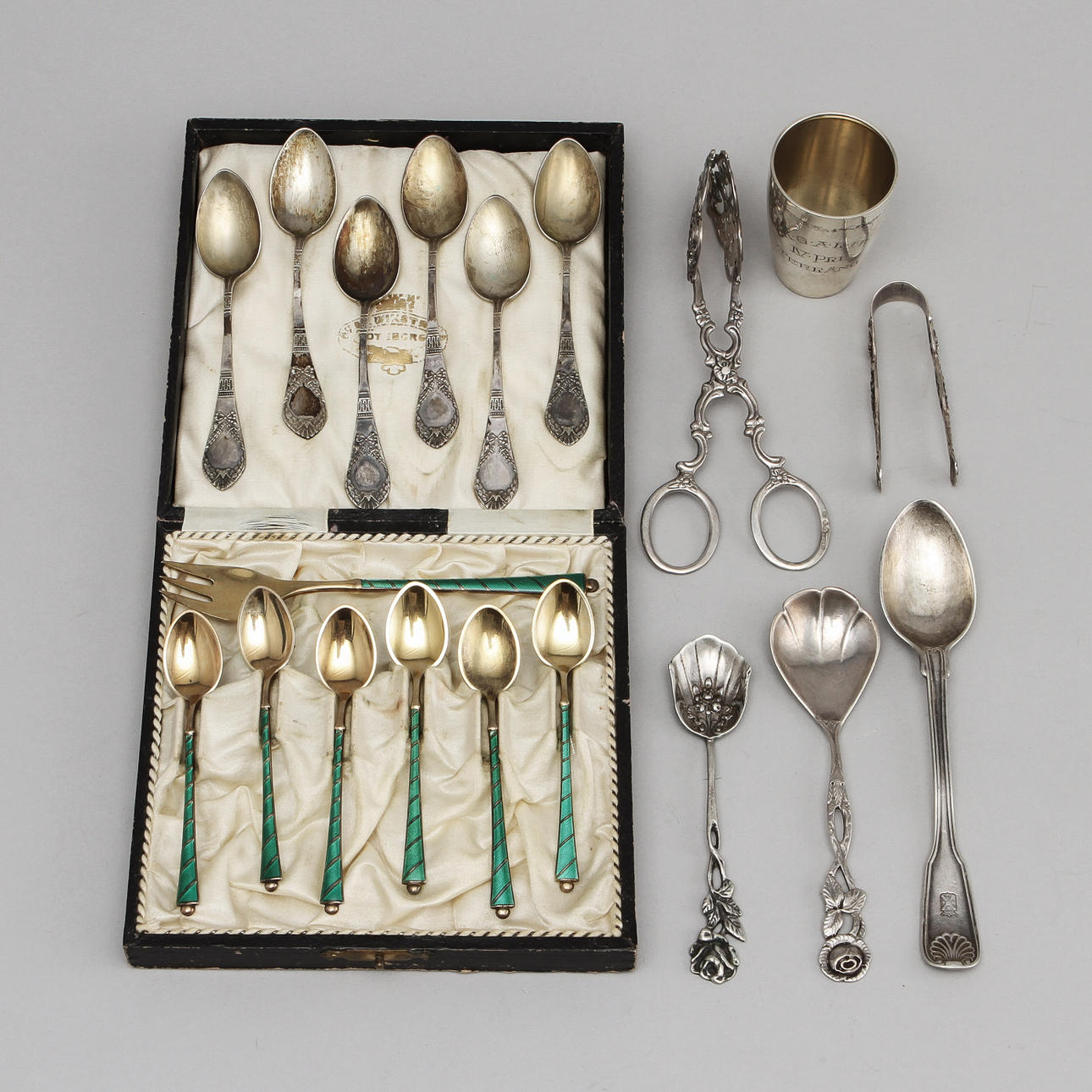 SILVER, 19 delar, ca 270 gram.