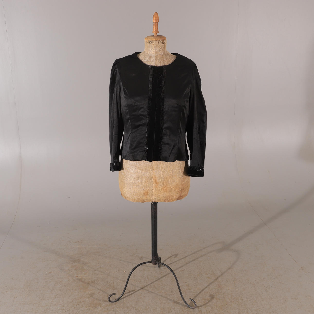 KAVAJ/JACKA med paljetter, NoaNoa, Danmark.