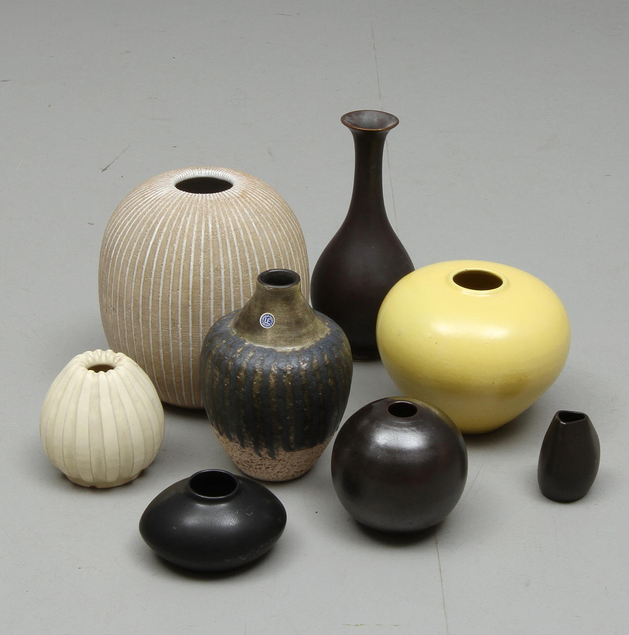 PARTI KERAMIK, 8 delar, 1900-tal.