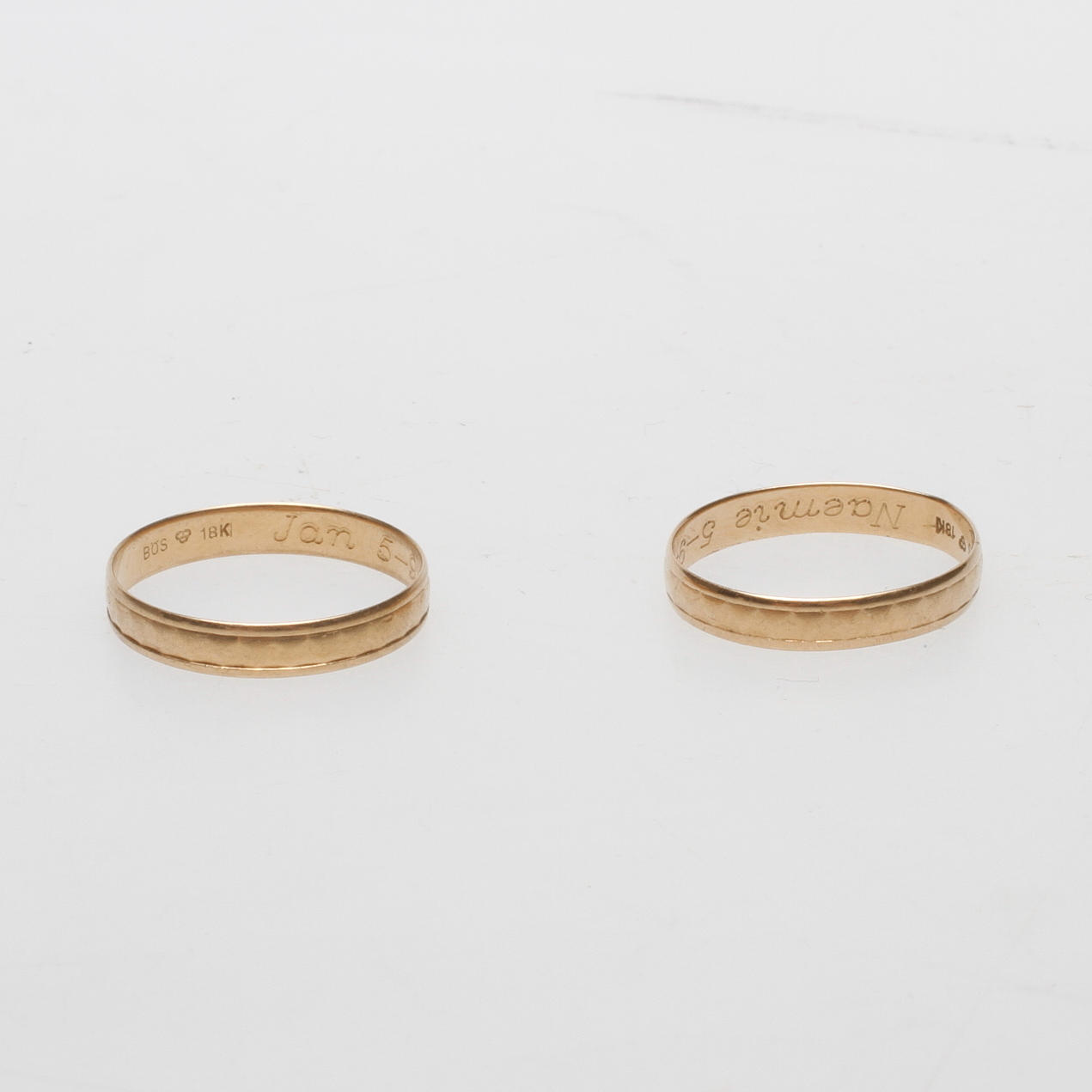 RINGAR, 2 st, 18k guld, vikt ca 3,2 gr.