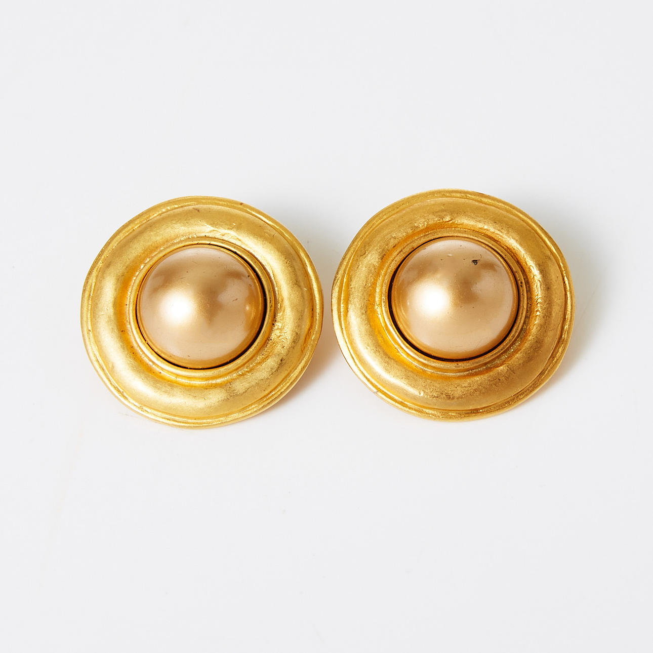 CLIPS, in yellow metal.