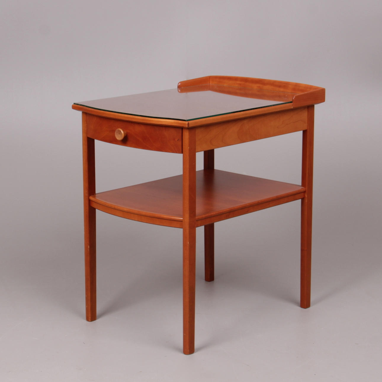 SÄNGBORD, med glasskiva, mahognyfaner, "Birgitta", Carl Malmsten, Bodafors, 1962.