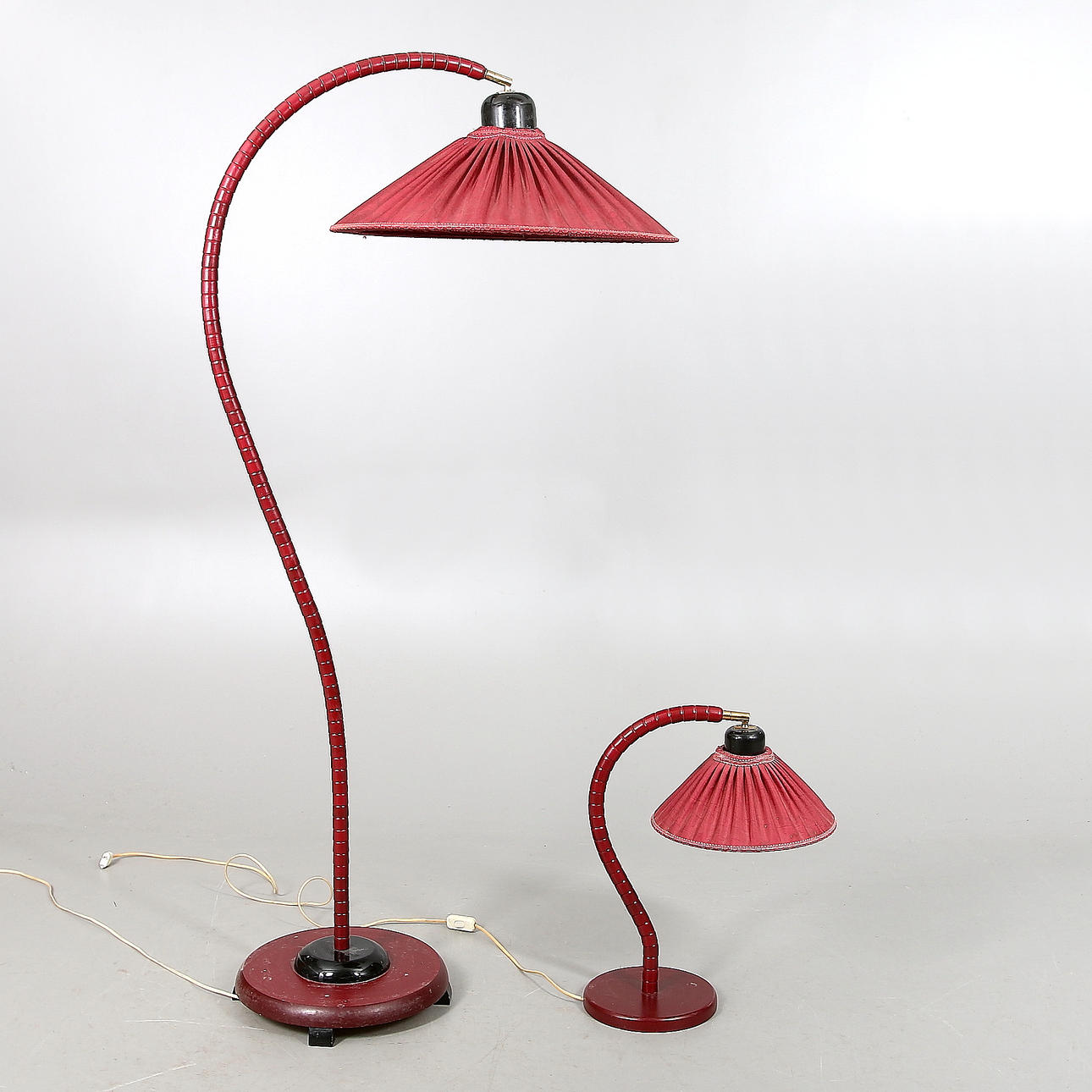 LAMPOR, 2 st, bord samt golvlampa. Markslöjd. 1900-talets andra hälft.