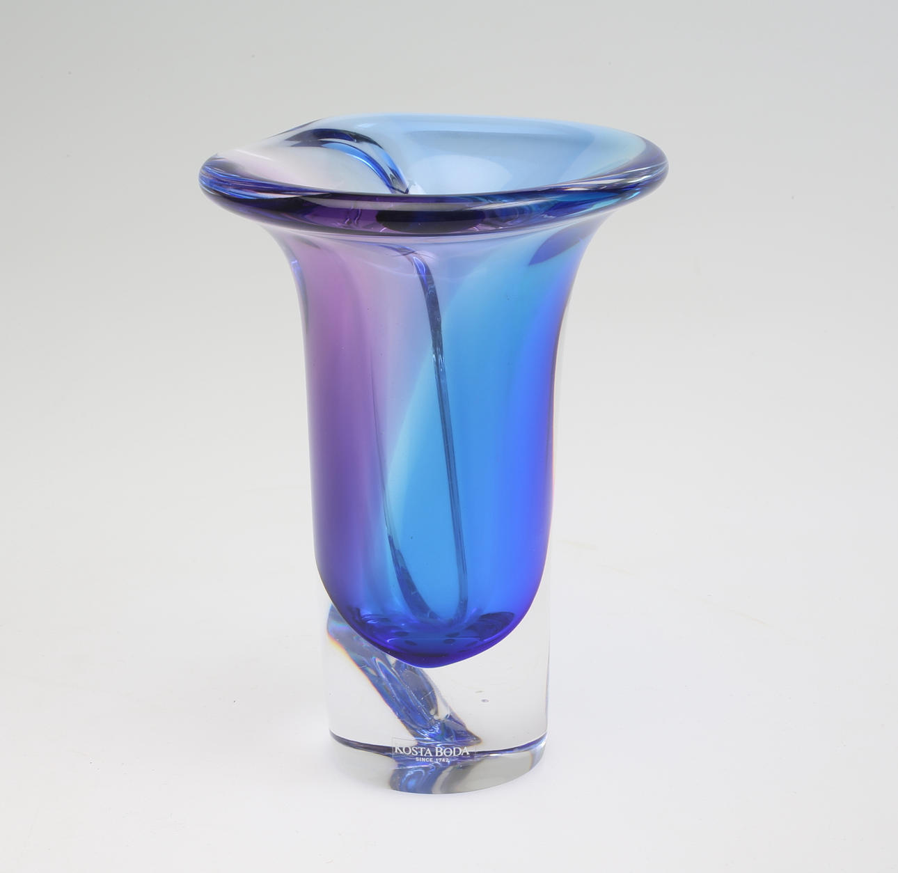 GÖRAN WÄRFF. Vas, Kosta Boda, Signerad.