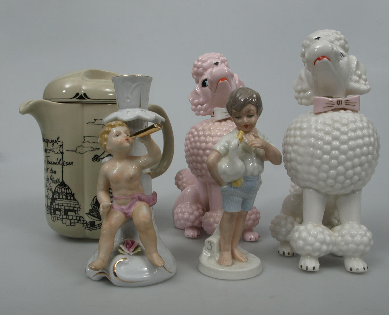 PARTI PORSLINSFÖREMÅL, 5 delar, bland annat Rosenthal, Björn Winblad.