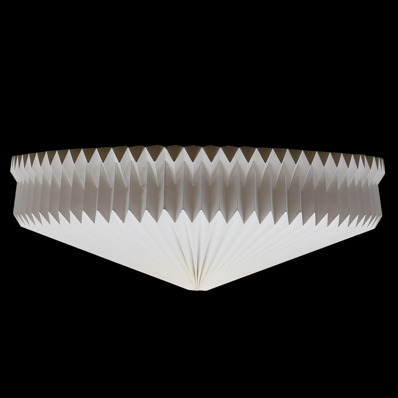 LAMPESKÆRM, Le Klint.