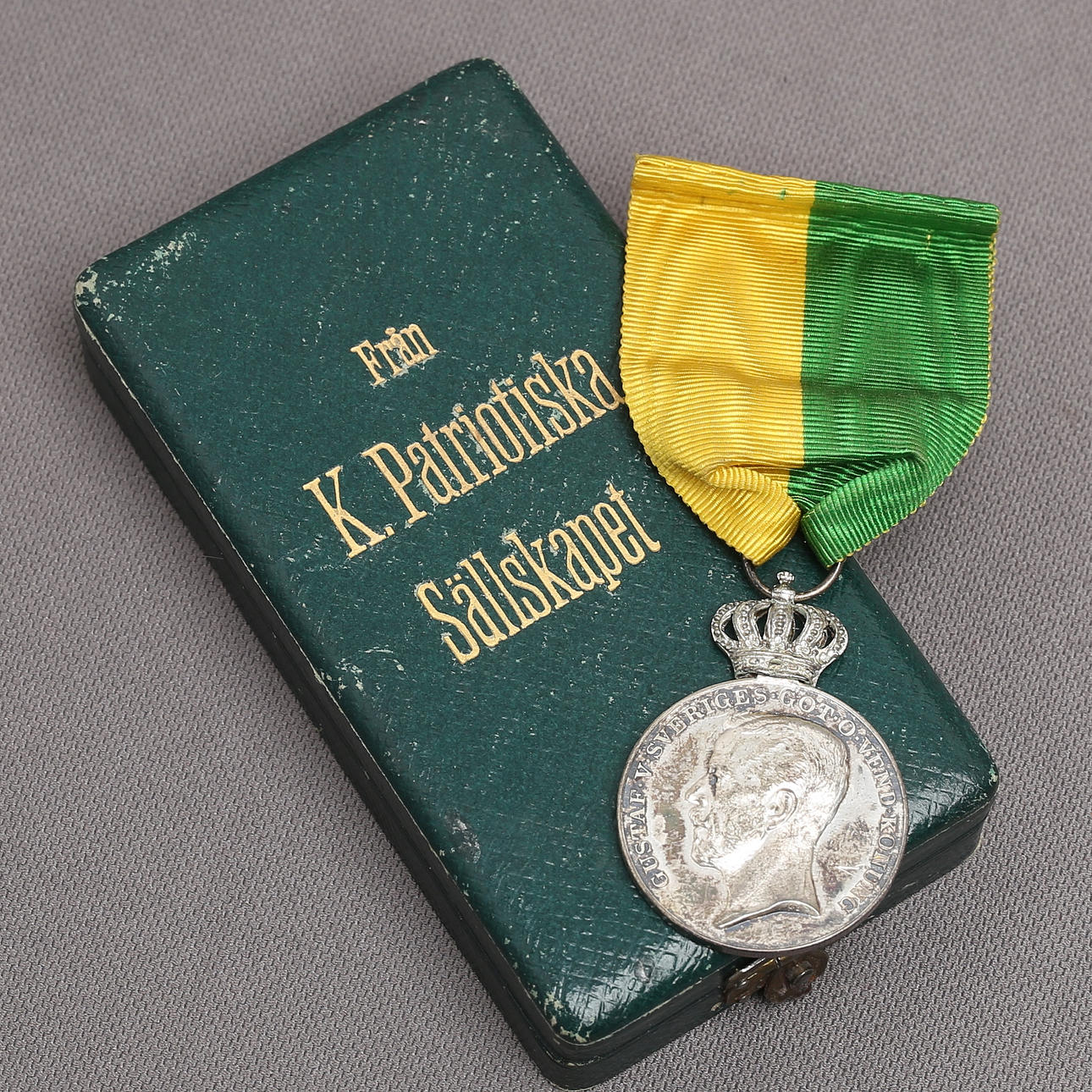 VERDIENSTMEDAILLE, Silber, Gustav V., 1926.