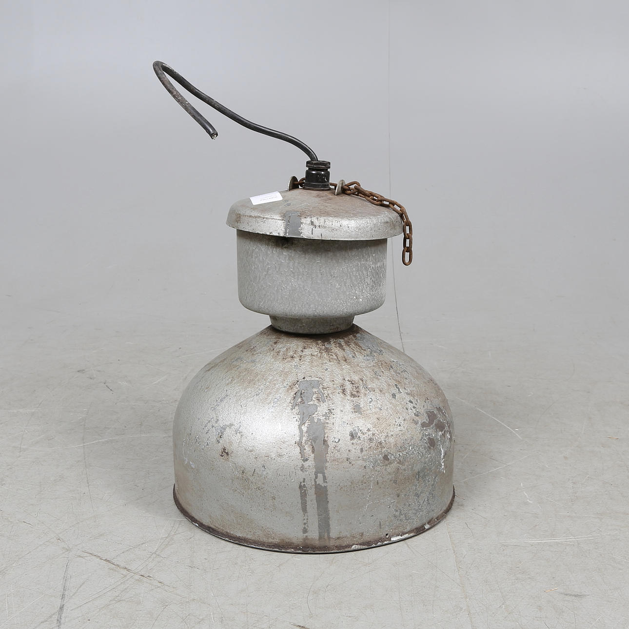 INDUSTRILAMPA, 1900-talets första hälft.