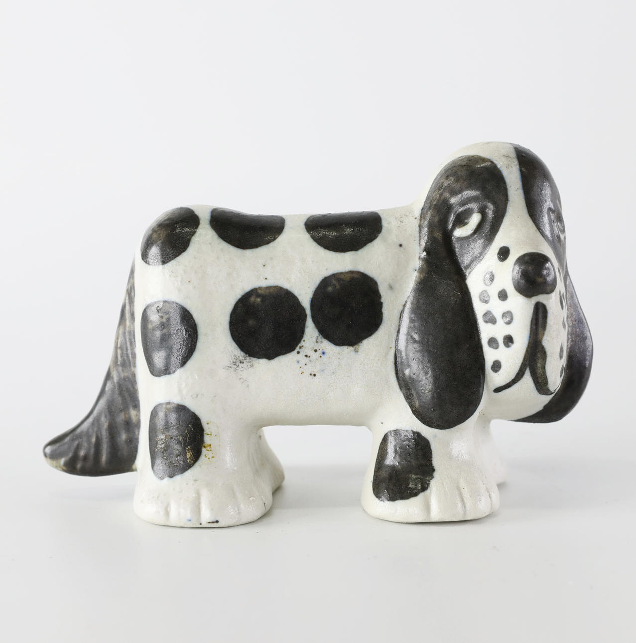 LISA LARSON. Figurilla, perro, gres esmaltado, Gustavsberg.