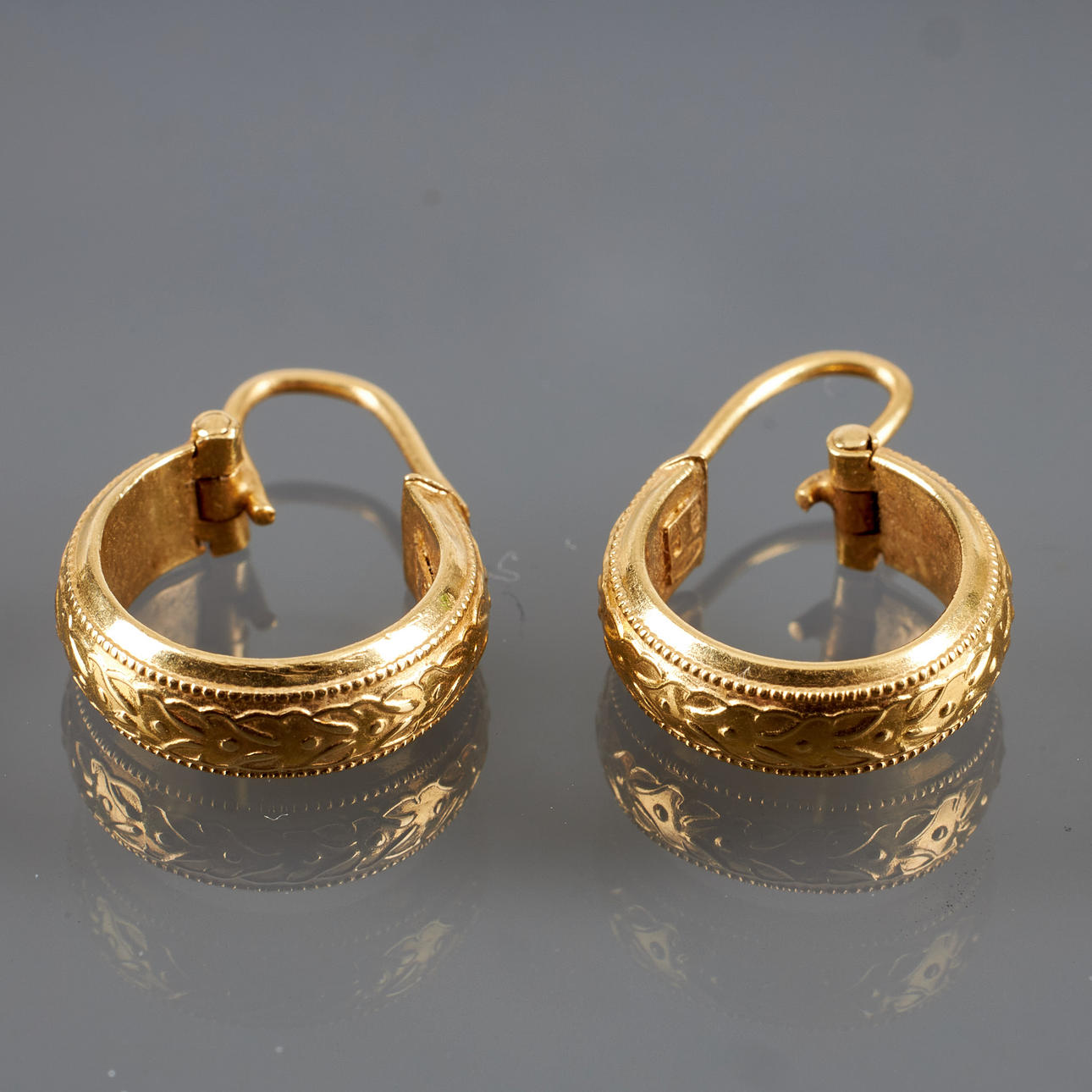 ÖRHÄNGEN, 18K guld, Italien.