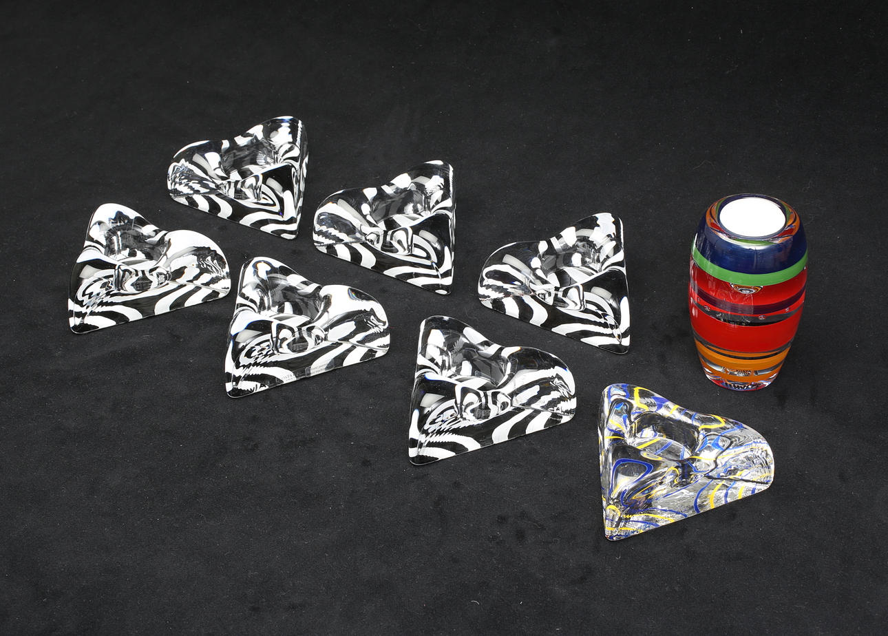 ULRICA HYDMAN-VALLIEN. Ljusstakar, 8 st, "Piece of cake" samt "Rio", Kosta Boda.