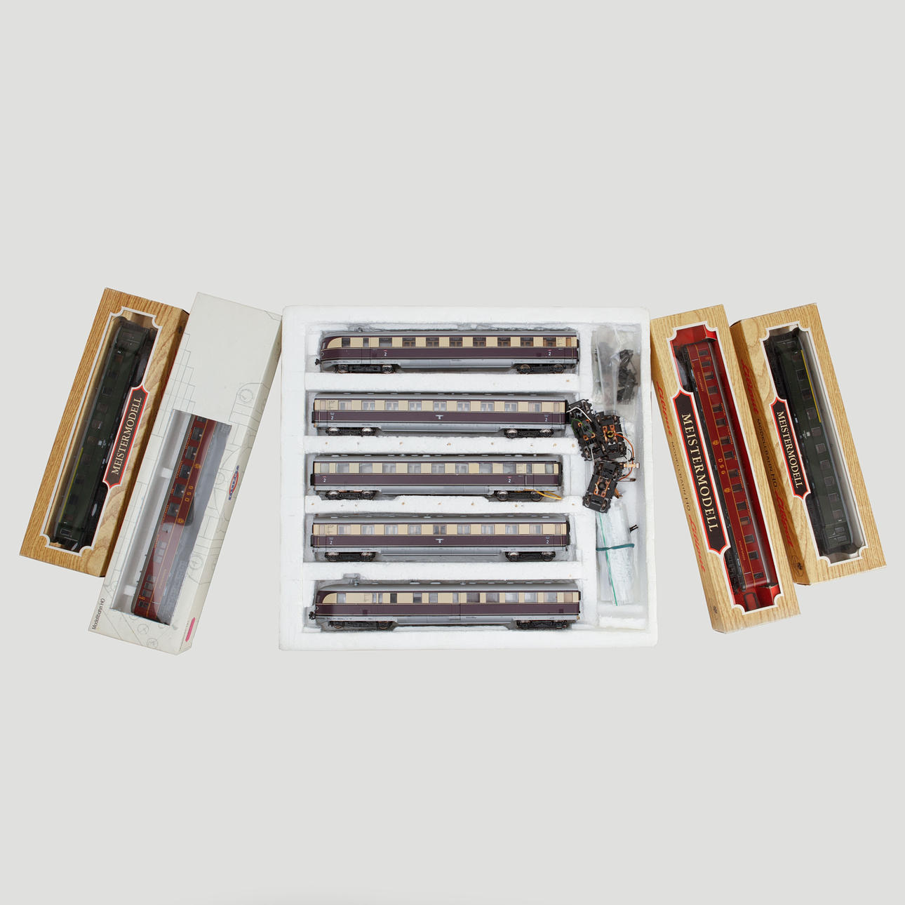 TÅGDELAR, 9 st, Liliput.