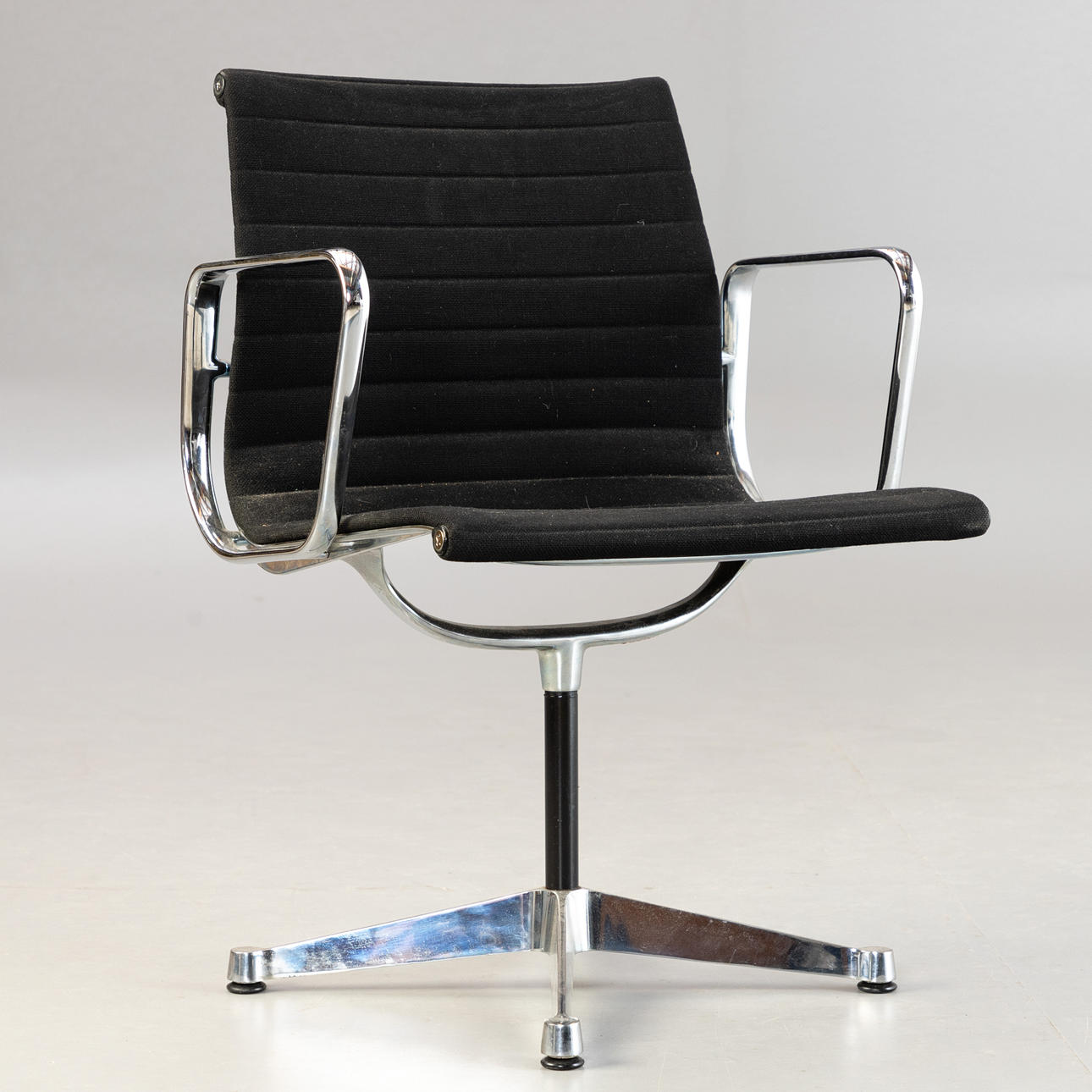 RAY & CHARLES EAMES. Alustol 'EA 107', Herman Miller USA.