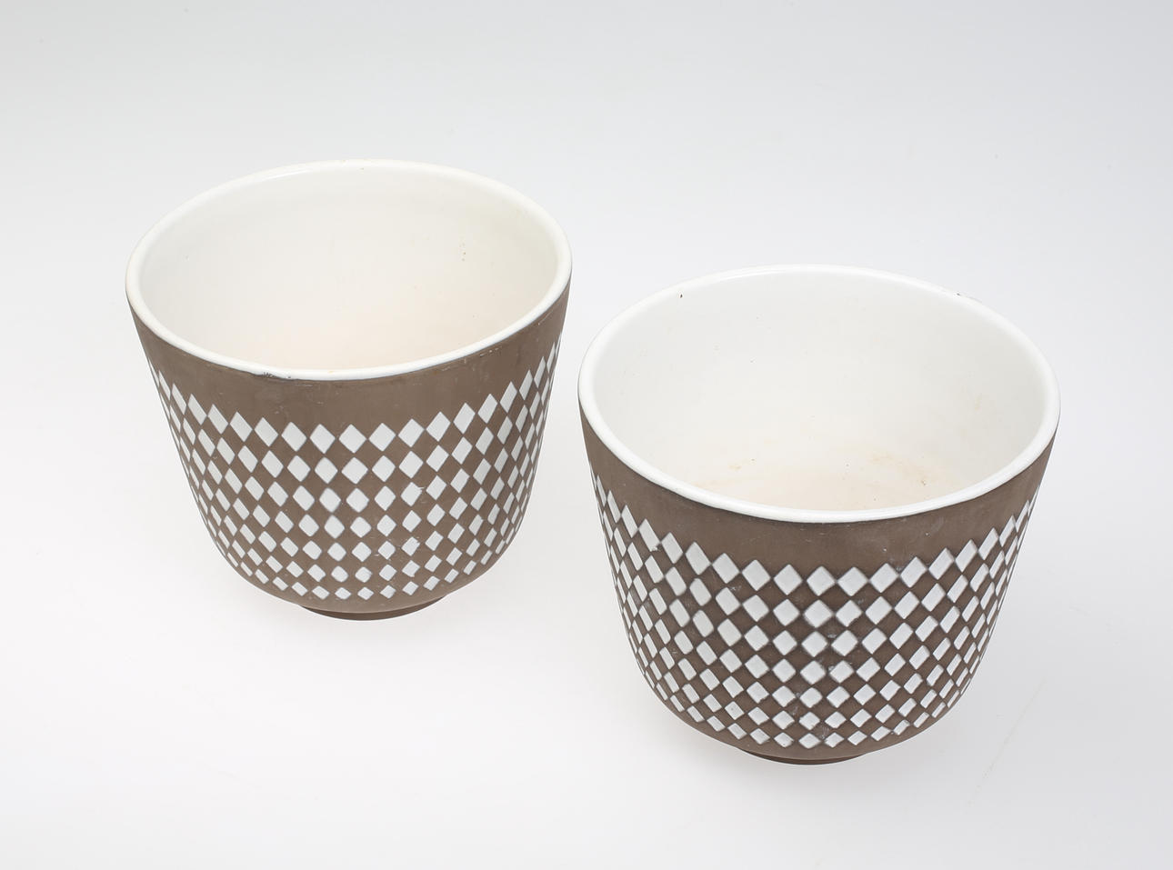 INGRID ATTERBERG. Ytterfoder, 1 par, Upsala-Ekeby.