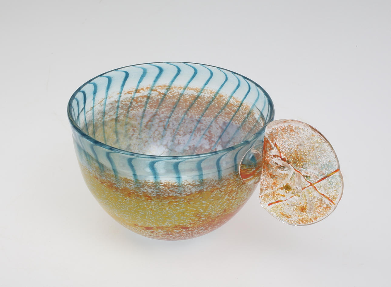 KJELL ENGMAN. Konstglas, Kosta Boda, Signerad, 1900-tal.